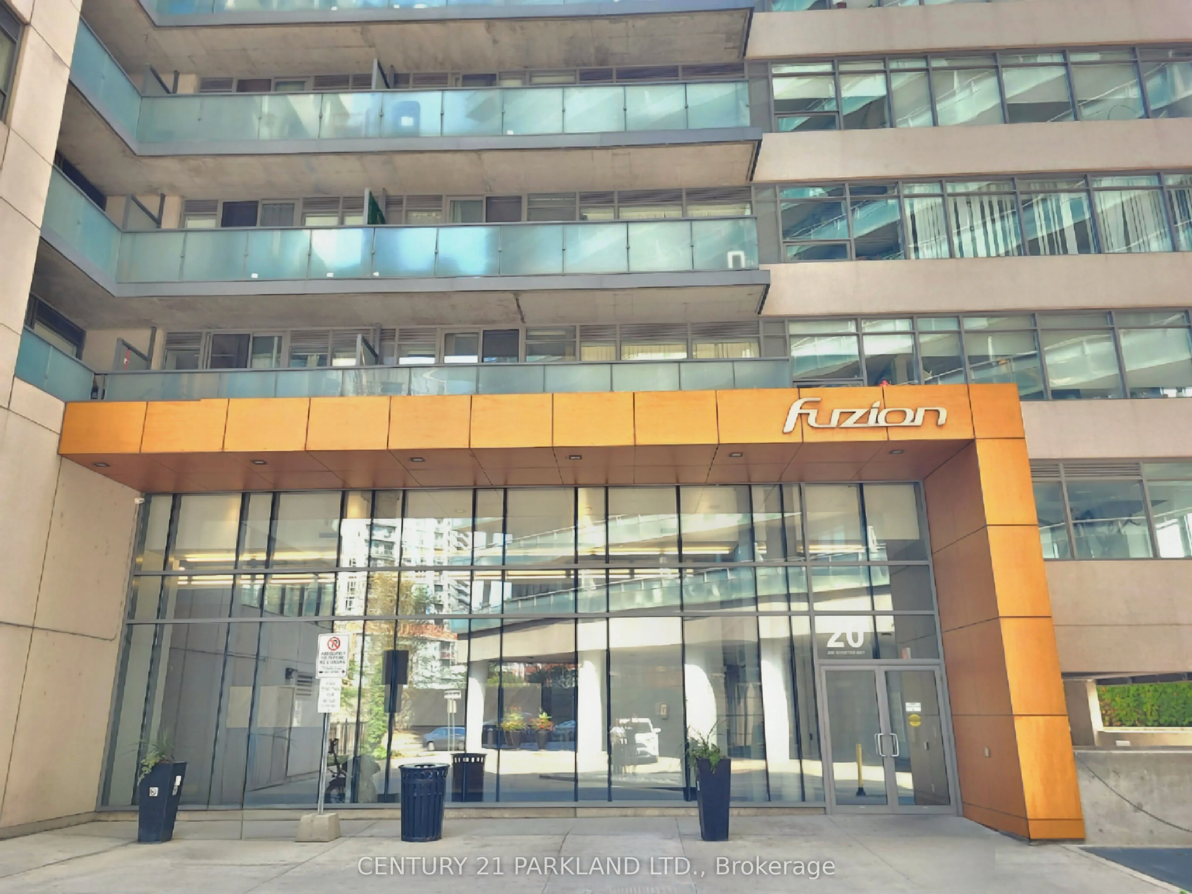 20 Joe Shuster Way 1215, Toronto W01, ON M6K 0A3