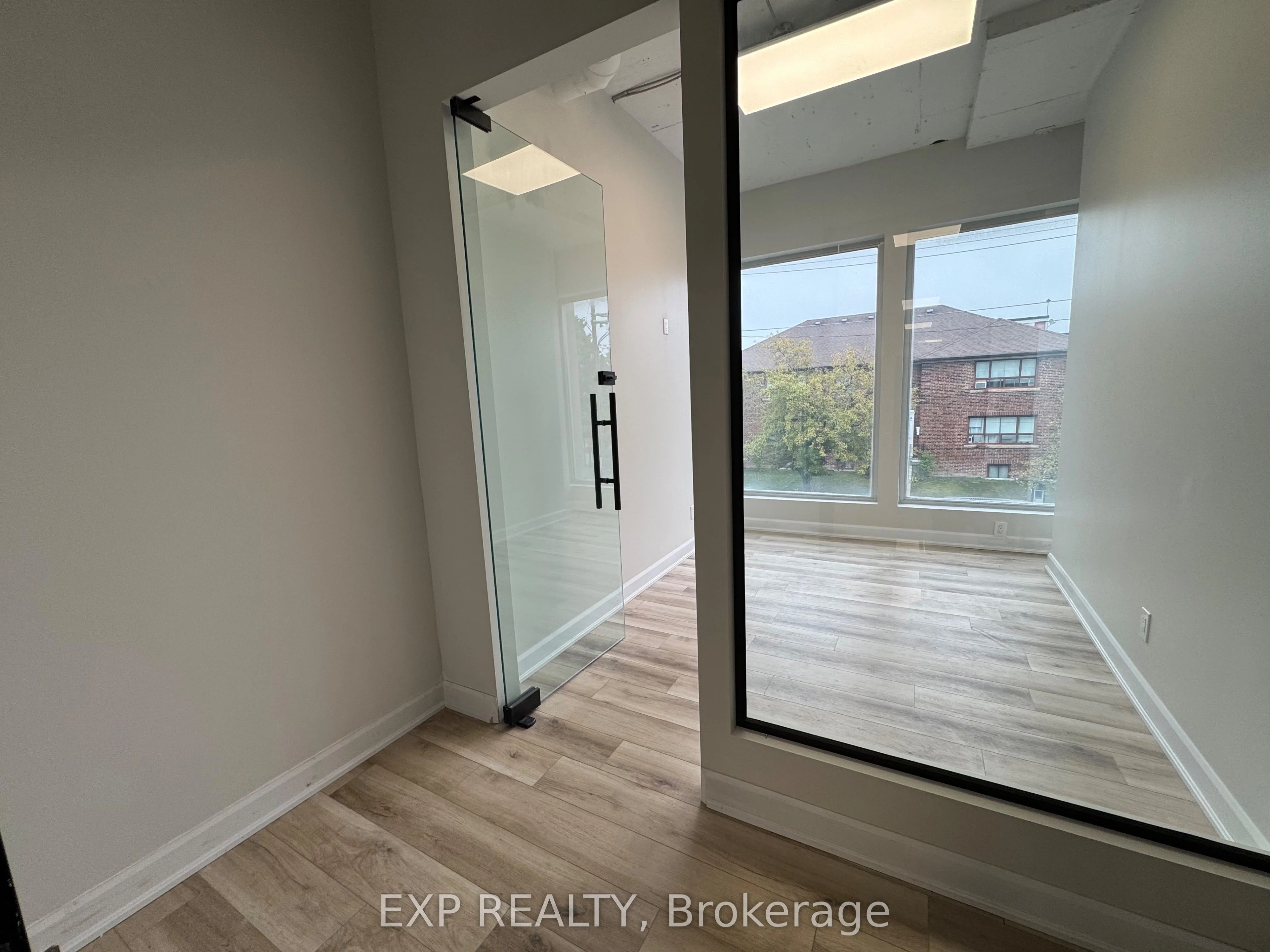 230 Lakeshore Road E 214, Mississauga, ON L5G 1G7