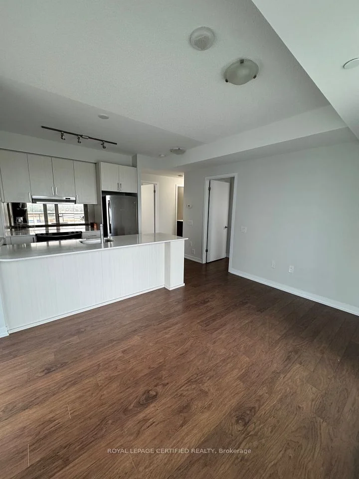 2560 Eglinton Avenue 911, Mississauga, ON L5M 5R1