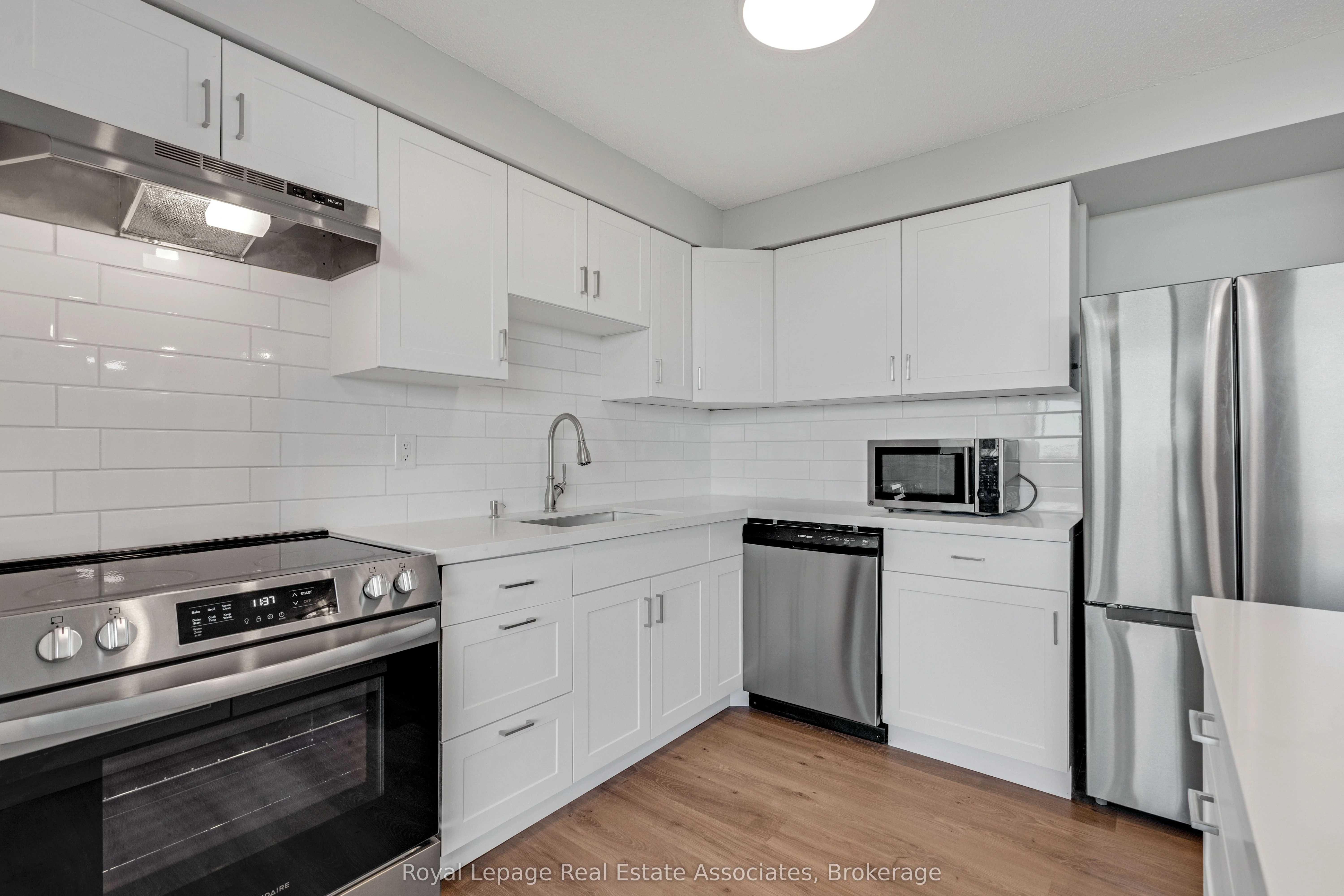 2301 Derry Road W 1004, Mississauga, ON L5N 2R4