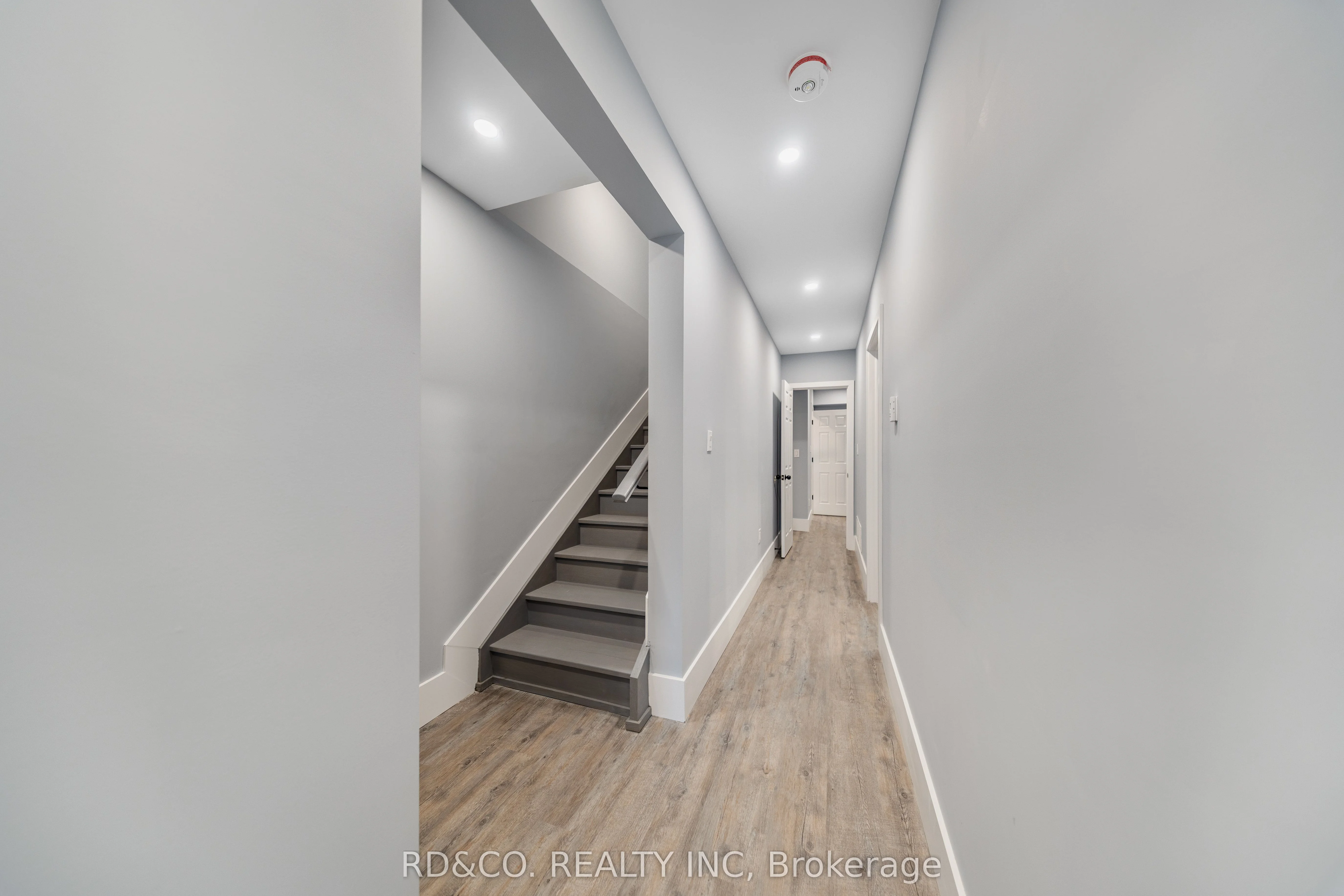 82 Pritchard Unit 3 Avenue, Toronto W03, ON M6N 1T3