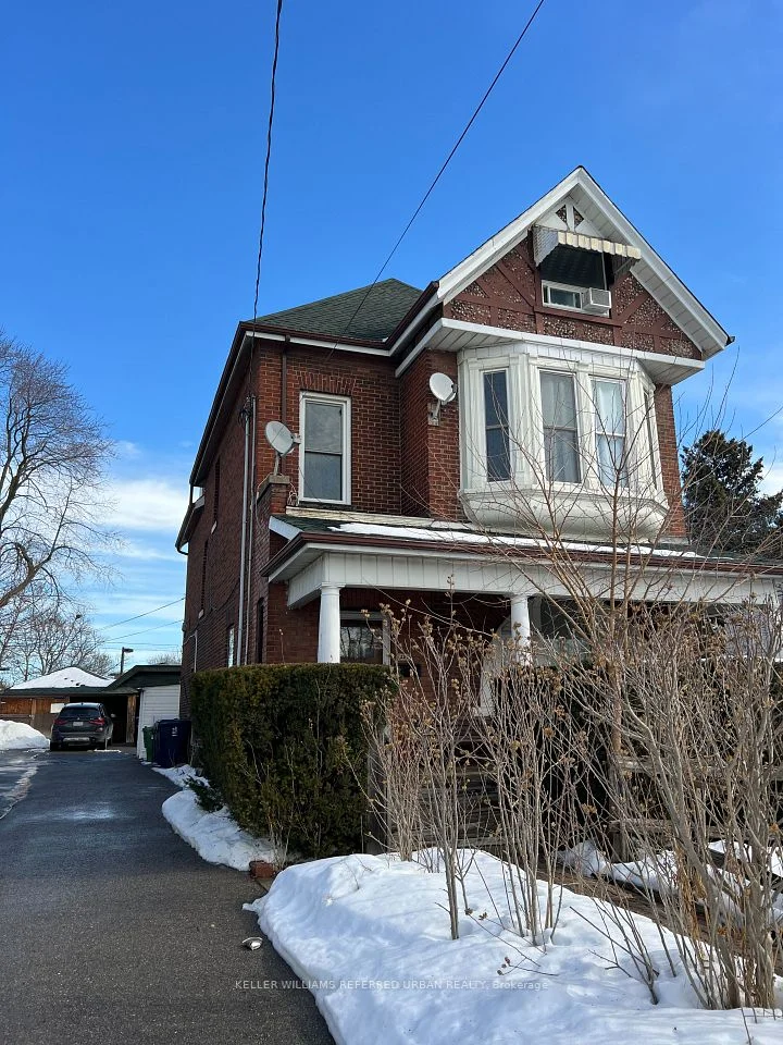 225 Rosemount Avenue, Toronto W04, ON M9N 3C5