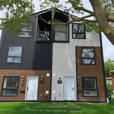 Att/Row/Townhouse in Toronto