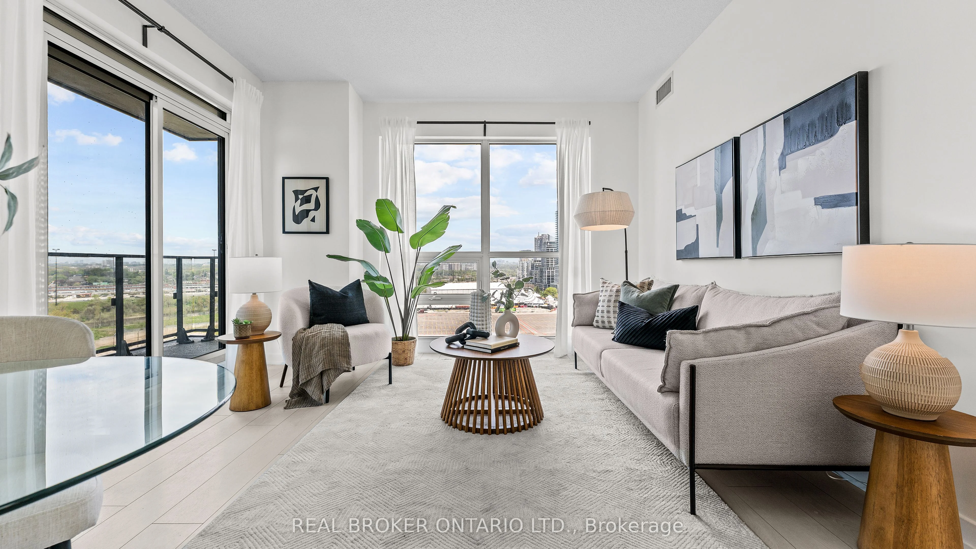 2220 Lake Shore Boulevard W 1604, Toronto W06, ON M8V 0C1