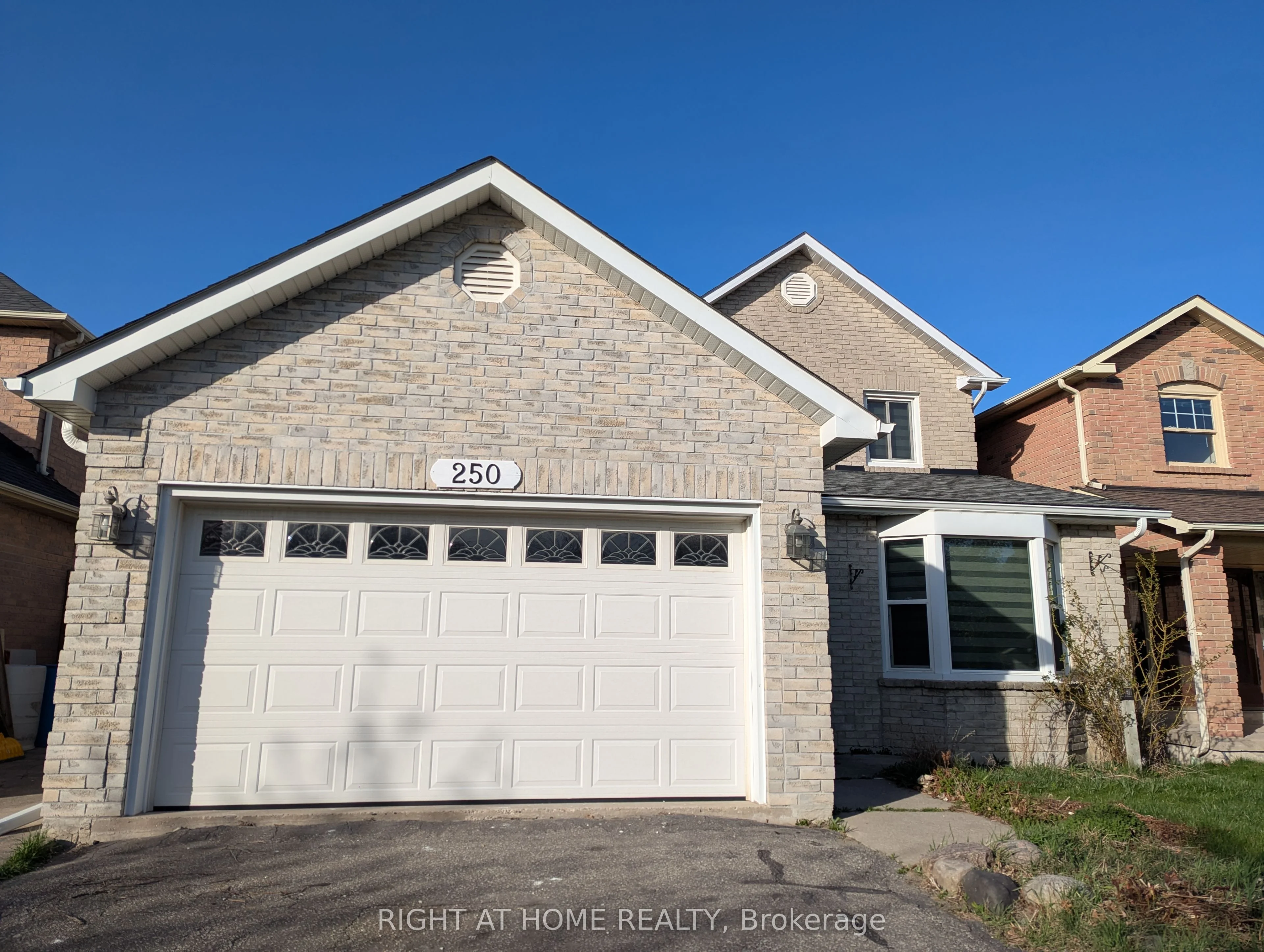 250 Harrowsmith Drive Basement, Mississauga, ON L5R 1R2