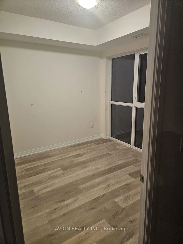 15 Watergarden Drive 515, Mississauga, ON L5R 0G8