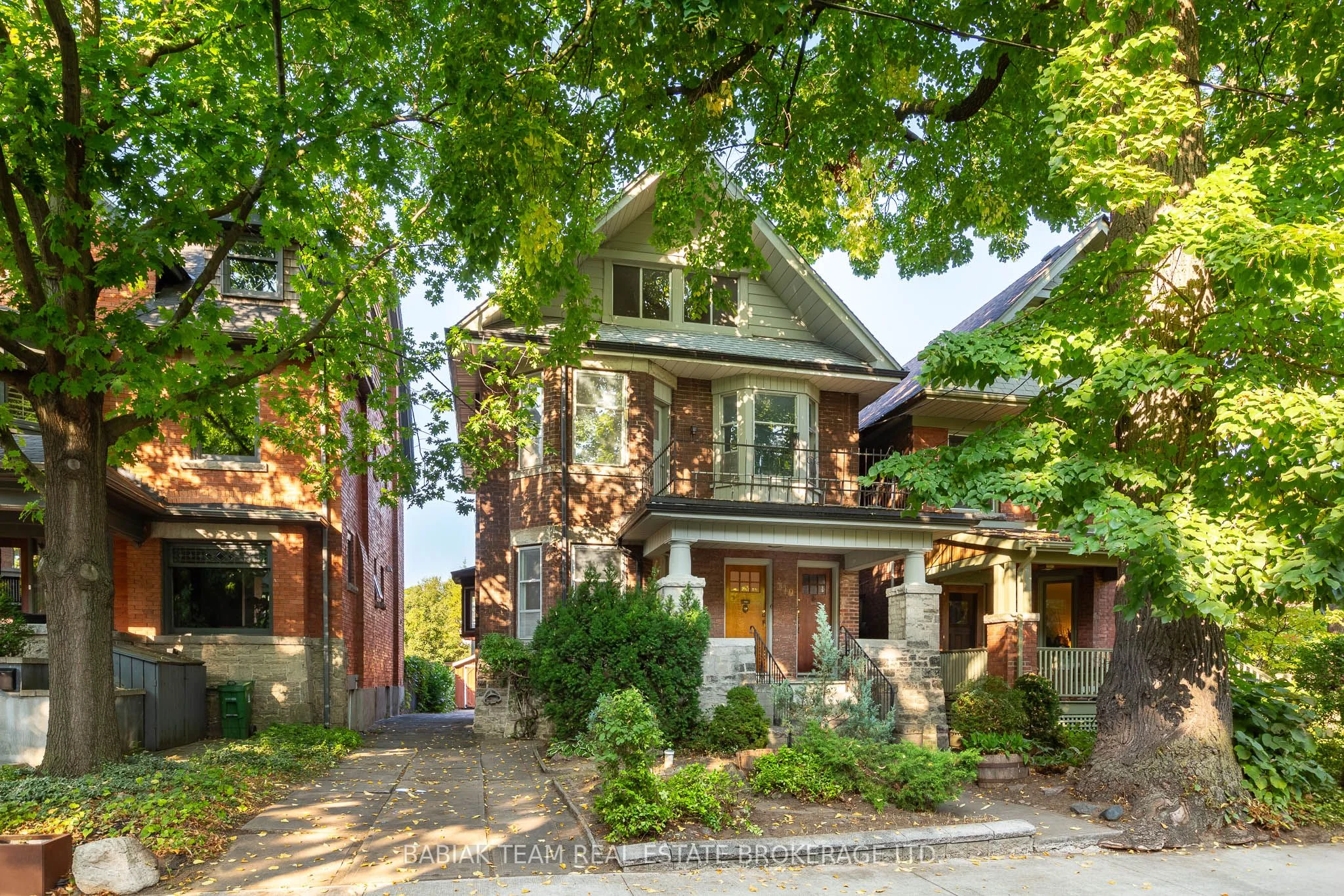310 Sunnyside Avenue, Toronto W01, ON M6R 2R2