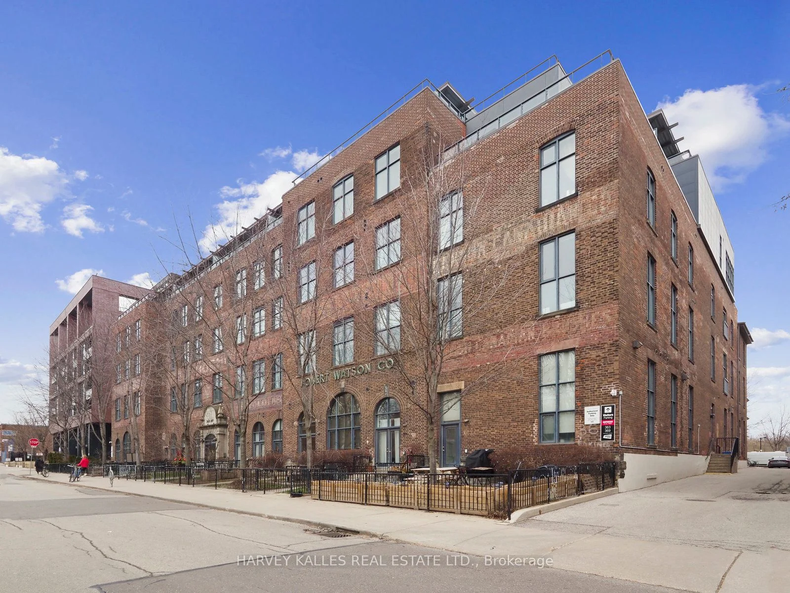 363 Sorauren Avenue 110, Toronto W01, ON