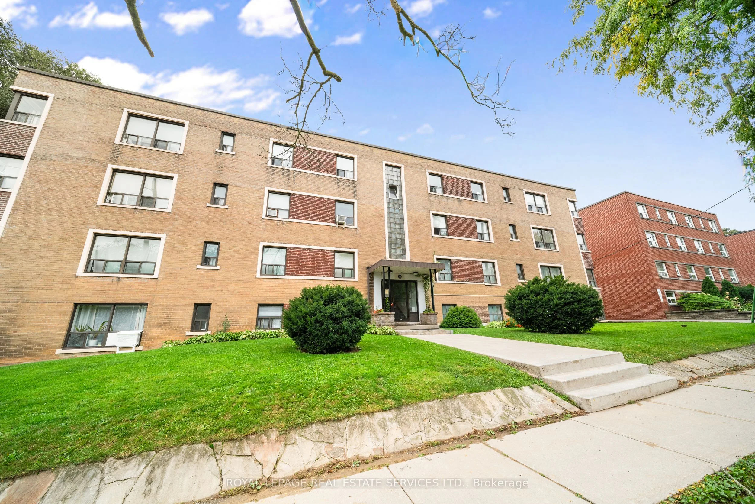 308 The Kingsway Way 110, Toronto W08, ON M9A 3V2