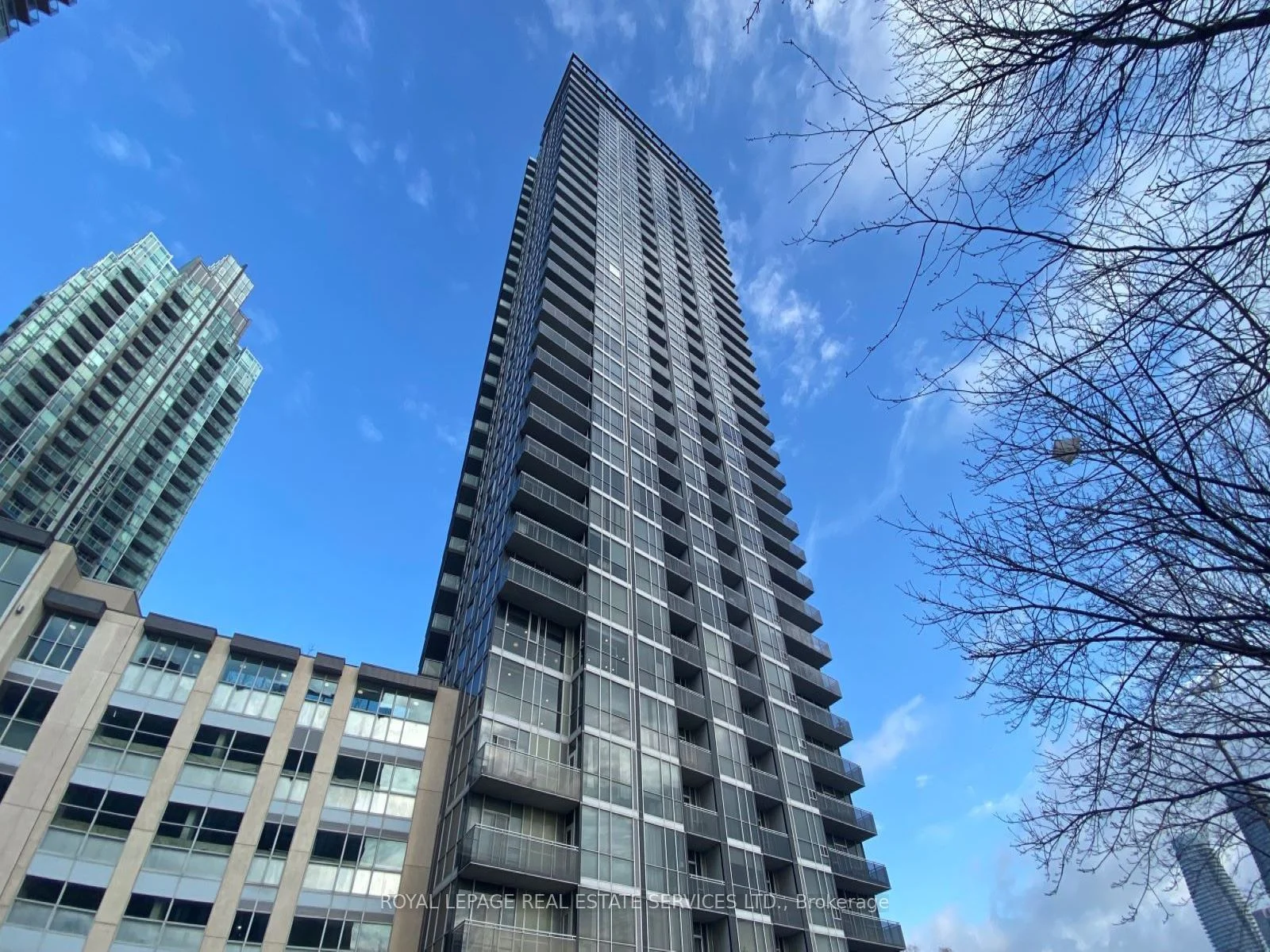 223 Webb Drive 2706, Mississauga, On L5b 0e8
