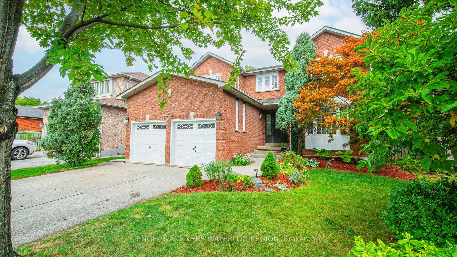 2164 Winding Woods Drive, Oakville, ON L6H 5T8