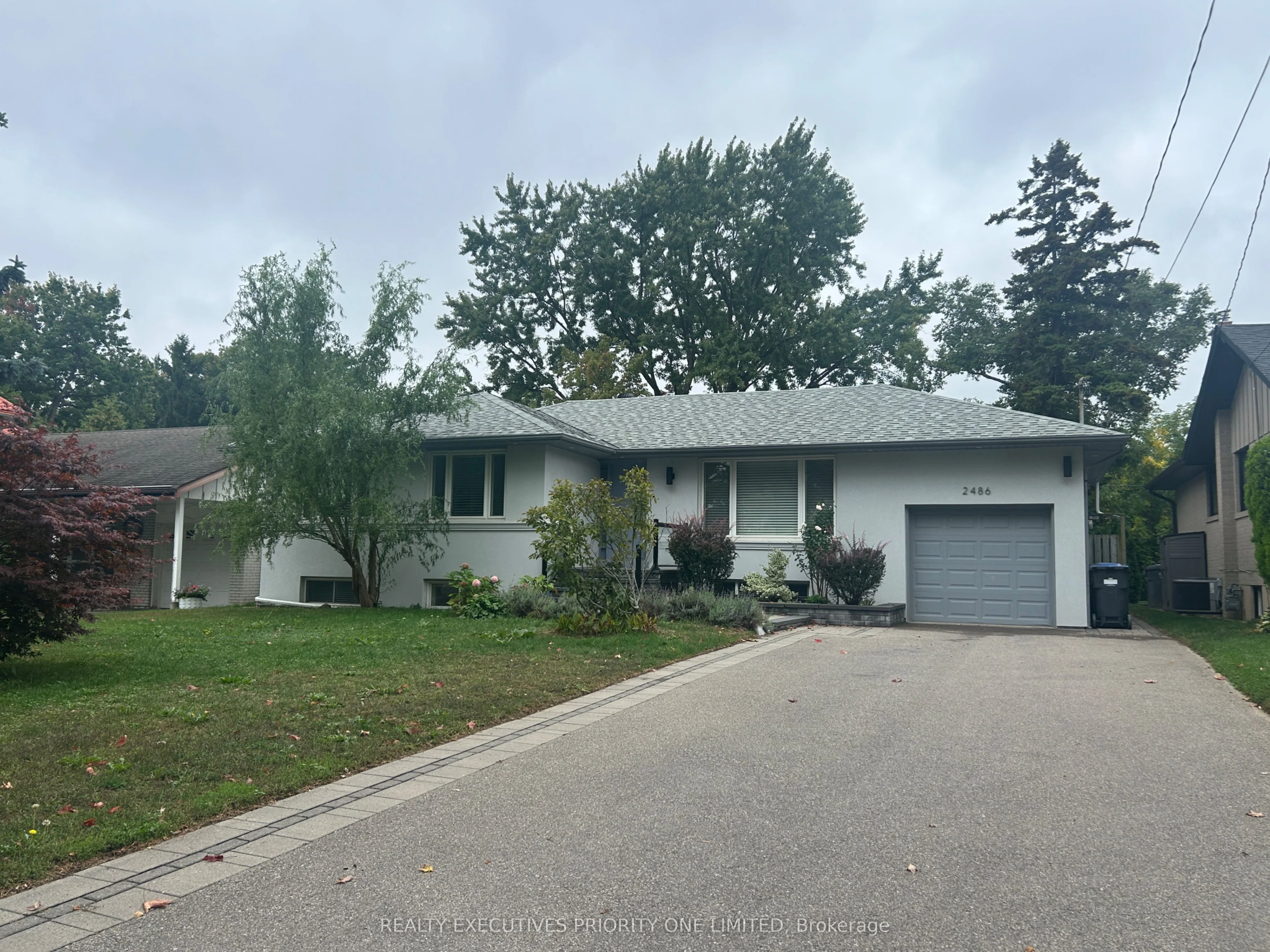 2486 Edenhurst Drive, Mississauga, ON L5A 2K9