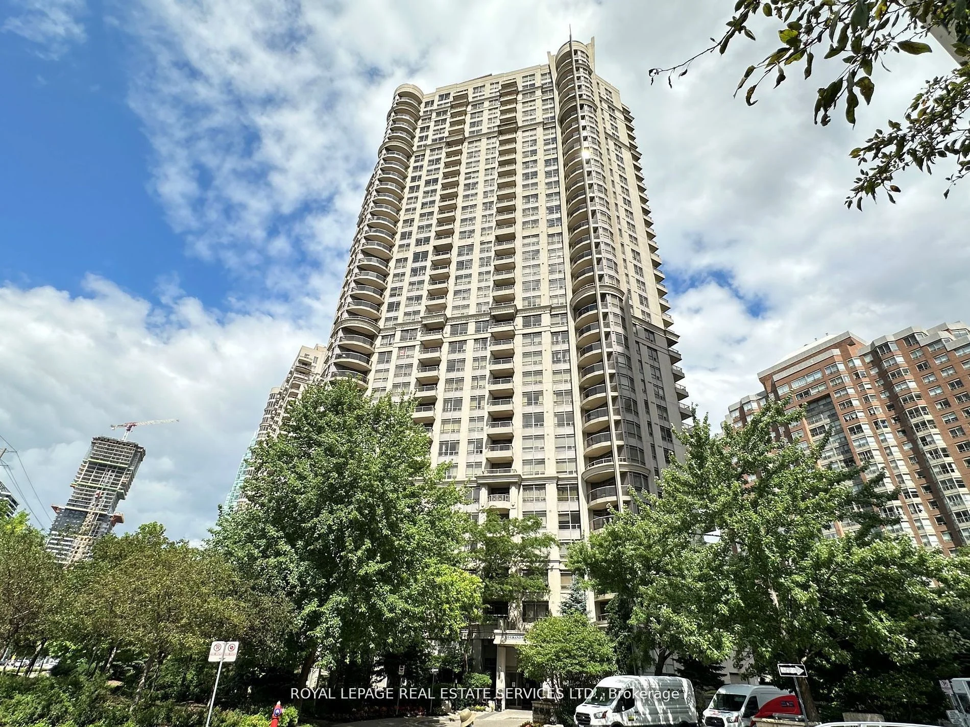 Condo Apartment in Mississauga