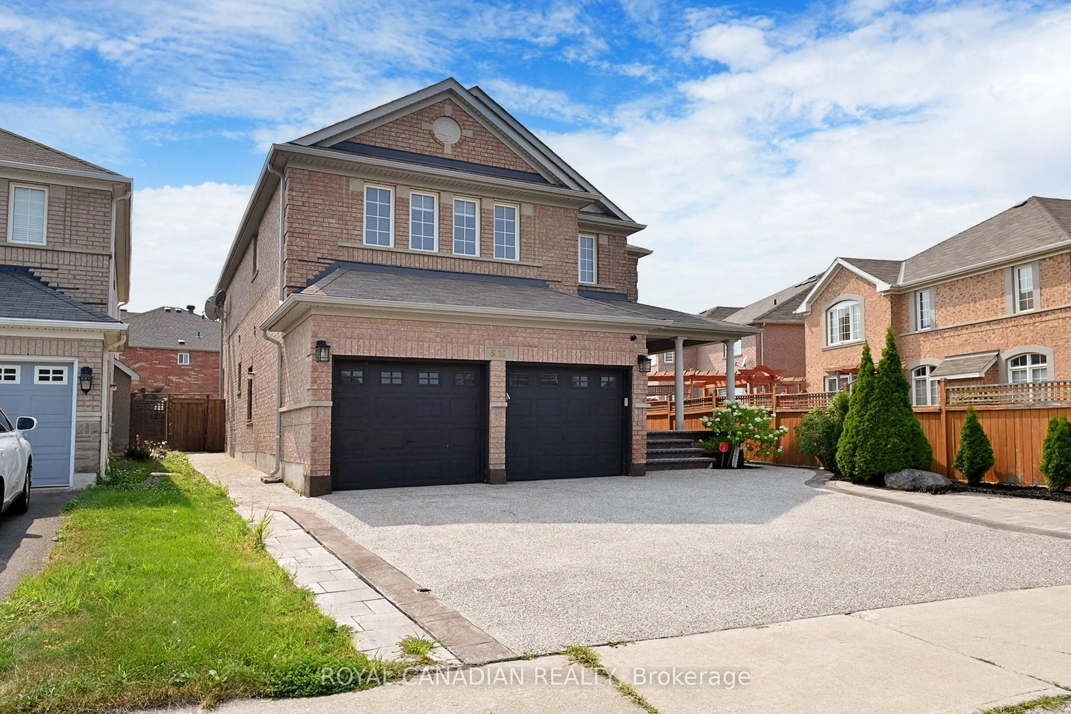 5116 Churchill Meadows Boulevard W Upper, Mississauga, ON L5M 8B7