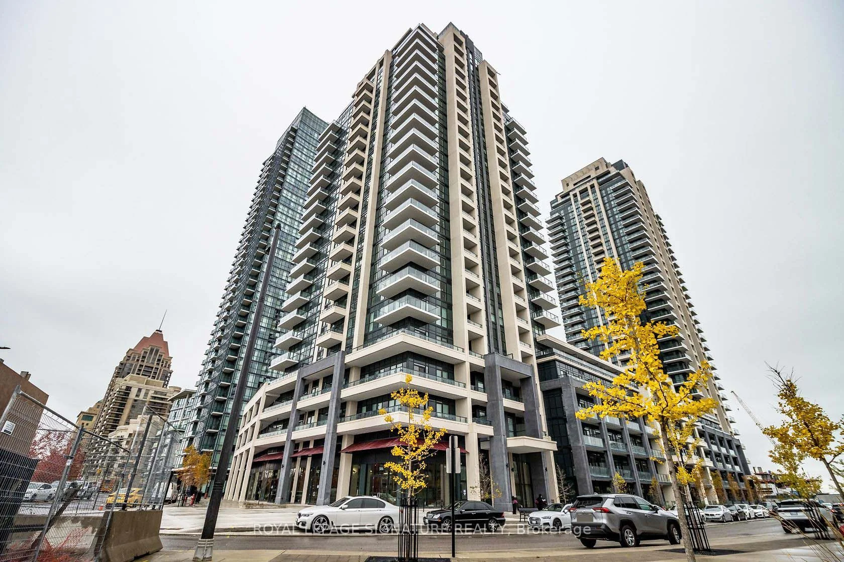 4085 Parkside Village Drive 338, Mississauga, ON L5B 0K2