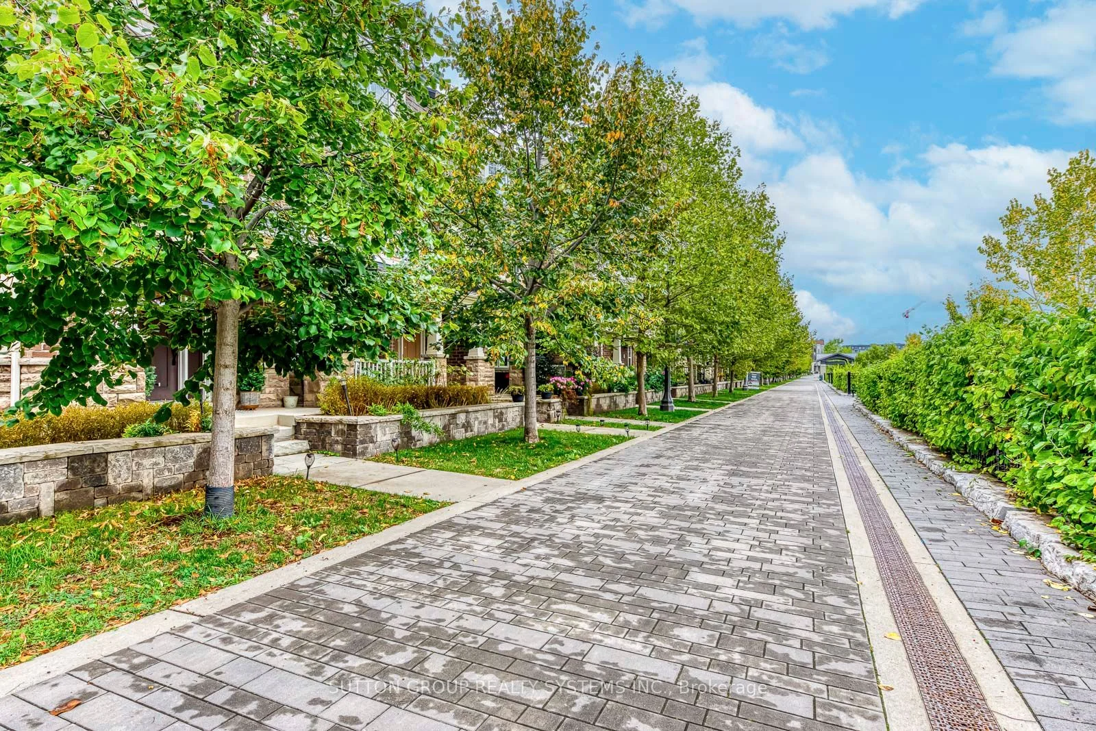 3002 Preserve Drive 33, Oakville, ON L6M 4M1