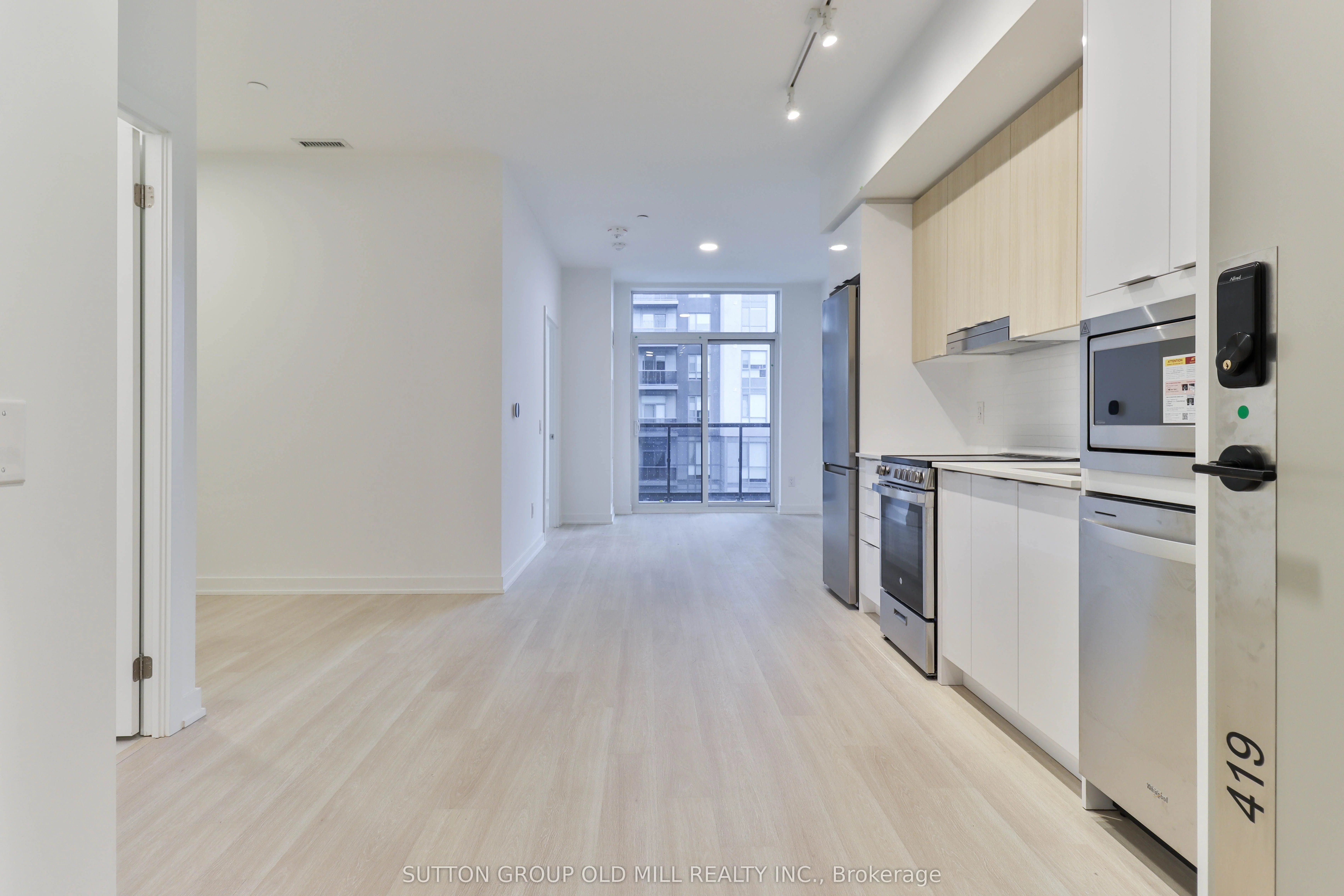 5105 Hurontario Street 419, Mississauga, ON L4Z 0C9