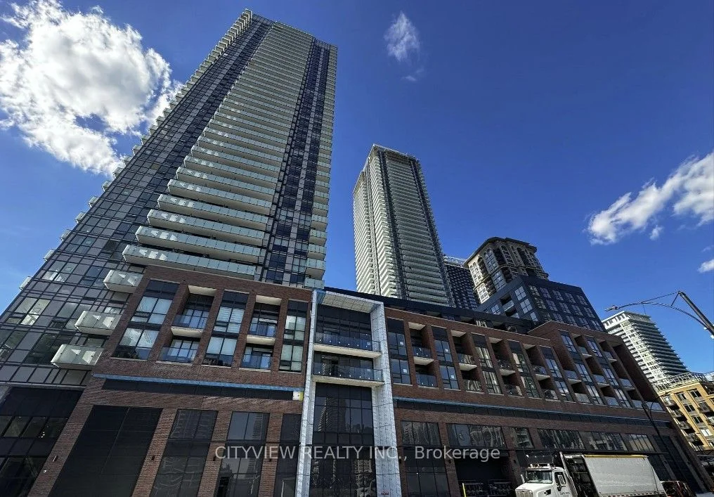 4130 Parkside Village Drive 2406, Mississauga, On L5b 3m8
