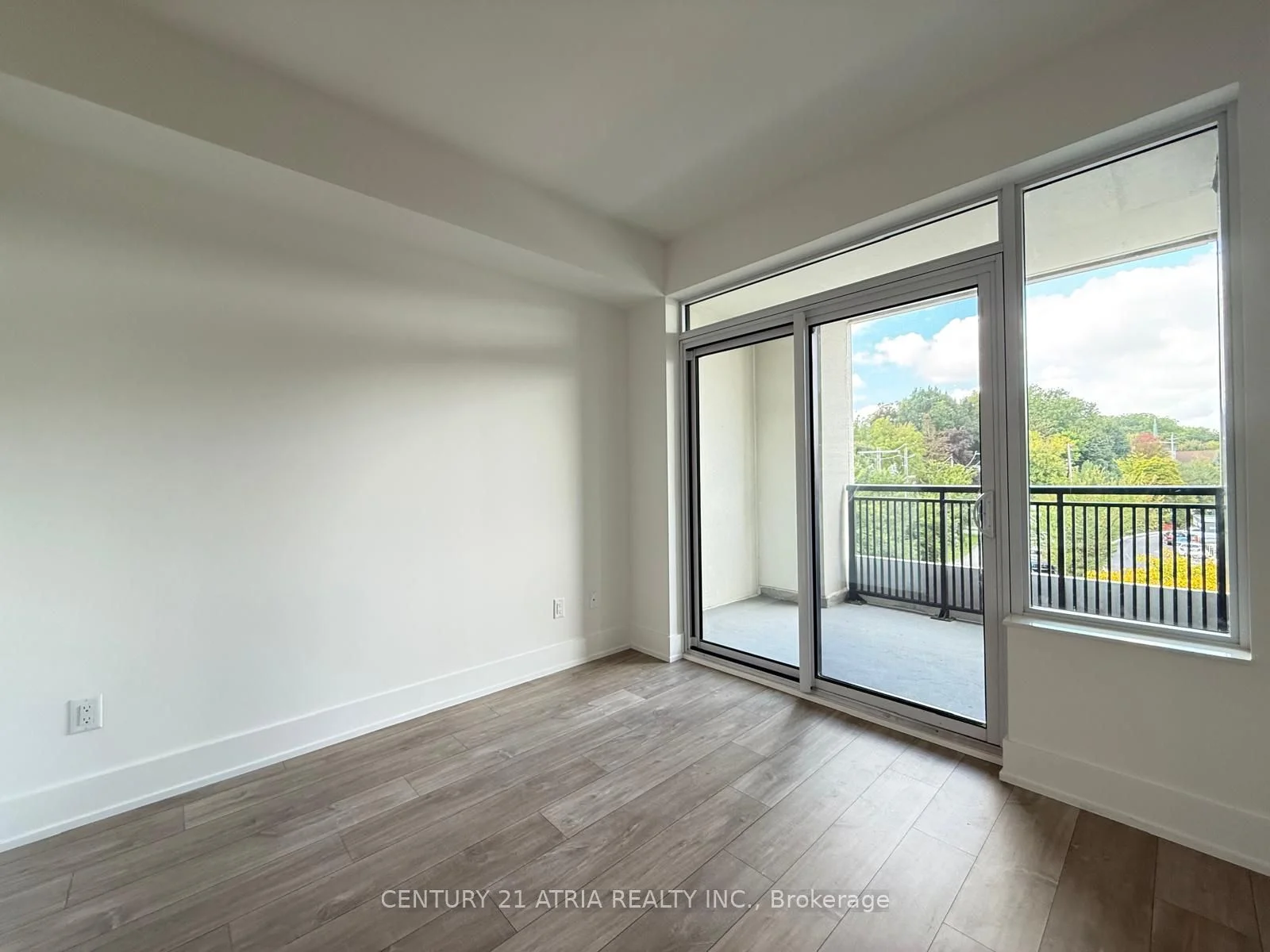 259 The Kingsway 311, Toronto W08, ON M9A 0G2