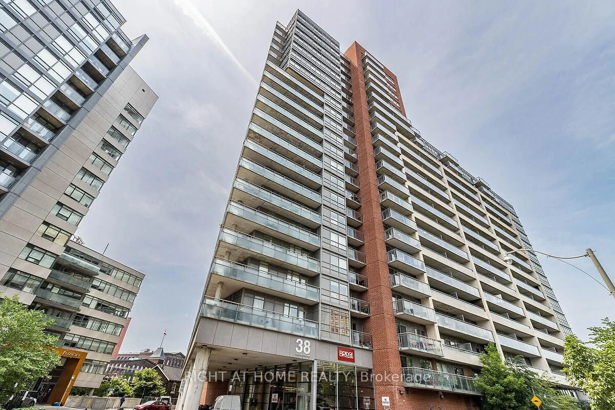 38 Joe Shuster Way 318, Toronto W01, ON M6K 0A5