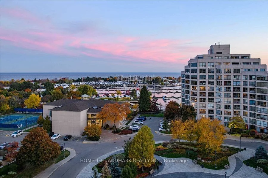 2261 W Lakeshore Boulevard W 1002, Toronto W06, ON M8V 3X1