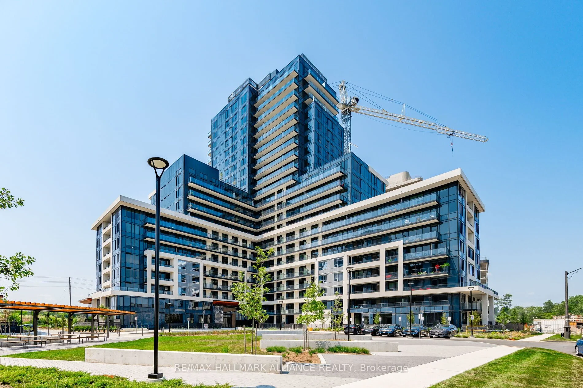 3220 William Coltson Avenue 1105, Oakville, On L6h 7x9