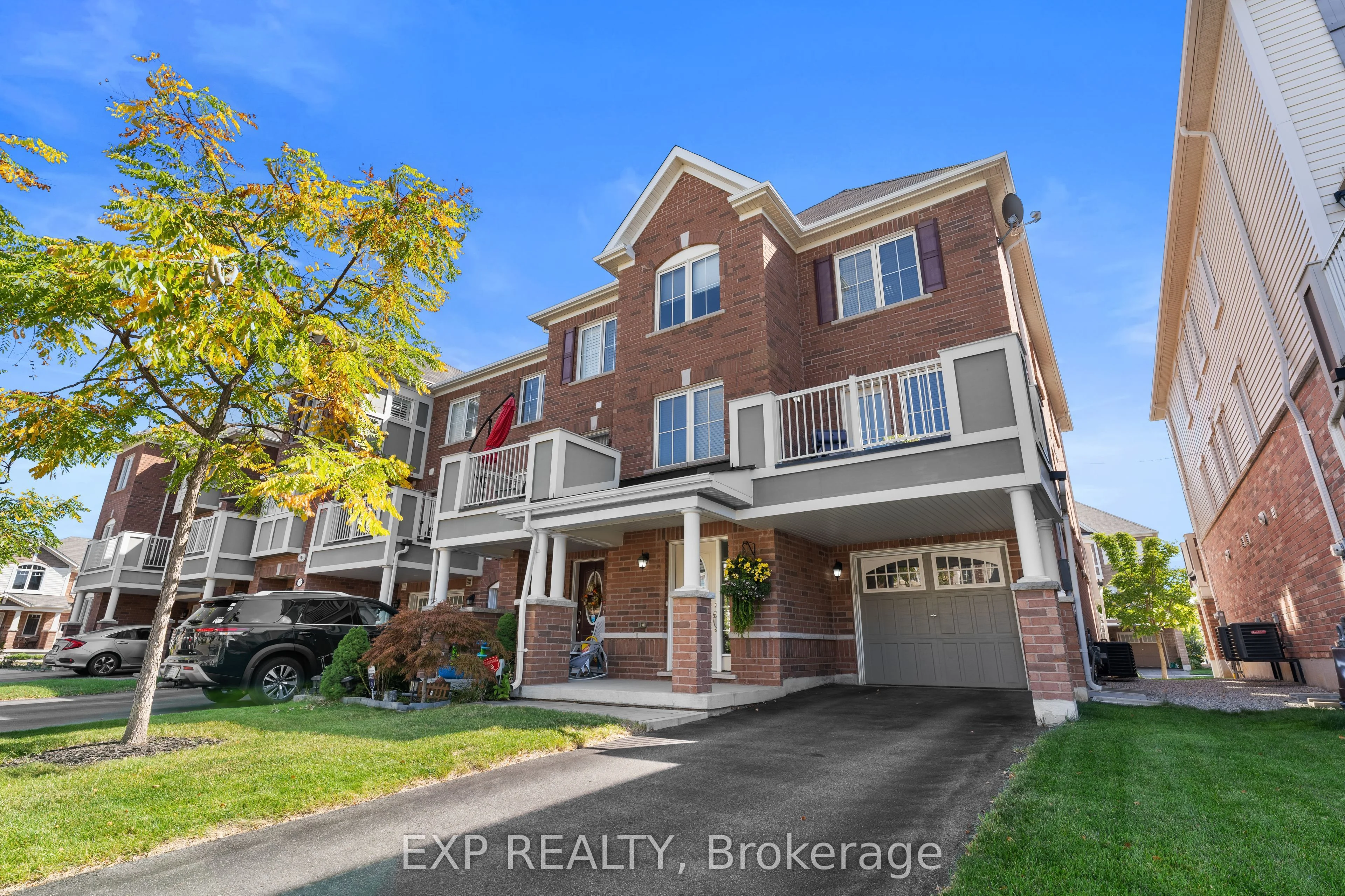Att/Row/Townhouse in Milton