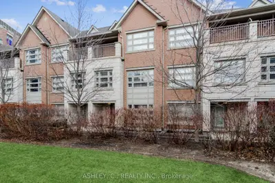 Condo Townhouse in Oakville