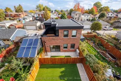 Condo Townhouse in Toronto