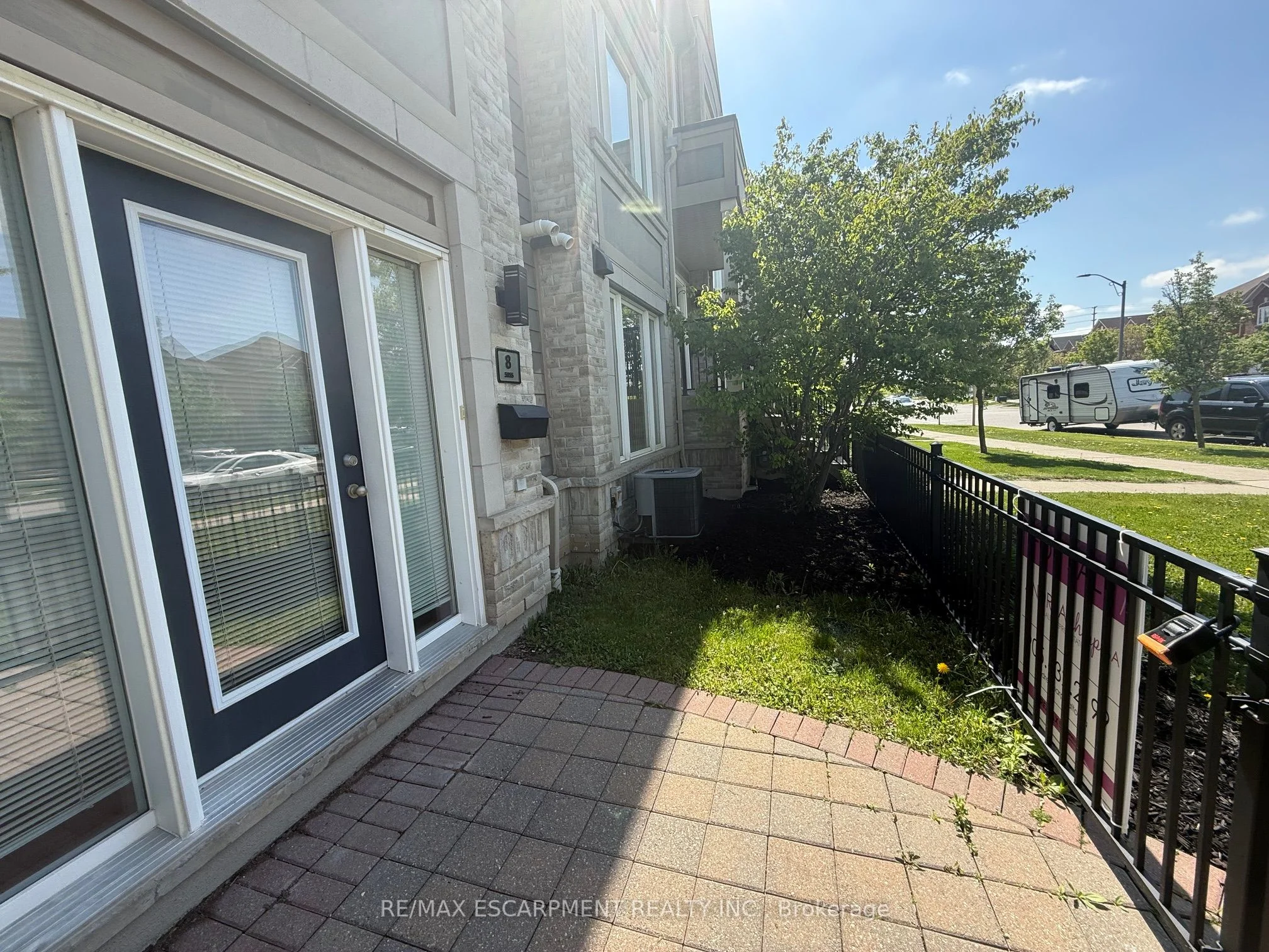 Condo Townhouse in Mississauga