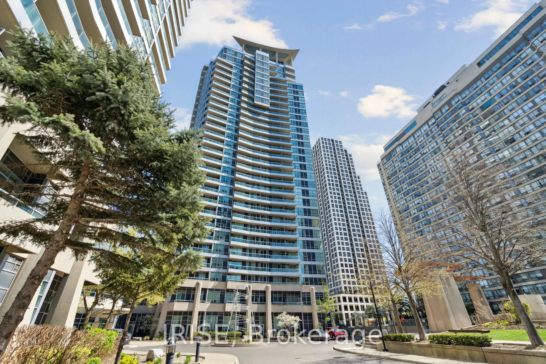 1 Elm Drive W 2812, Mississauga, ON L5B 4M1