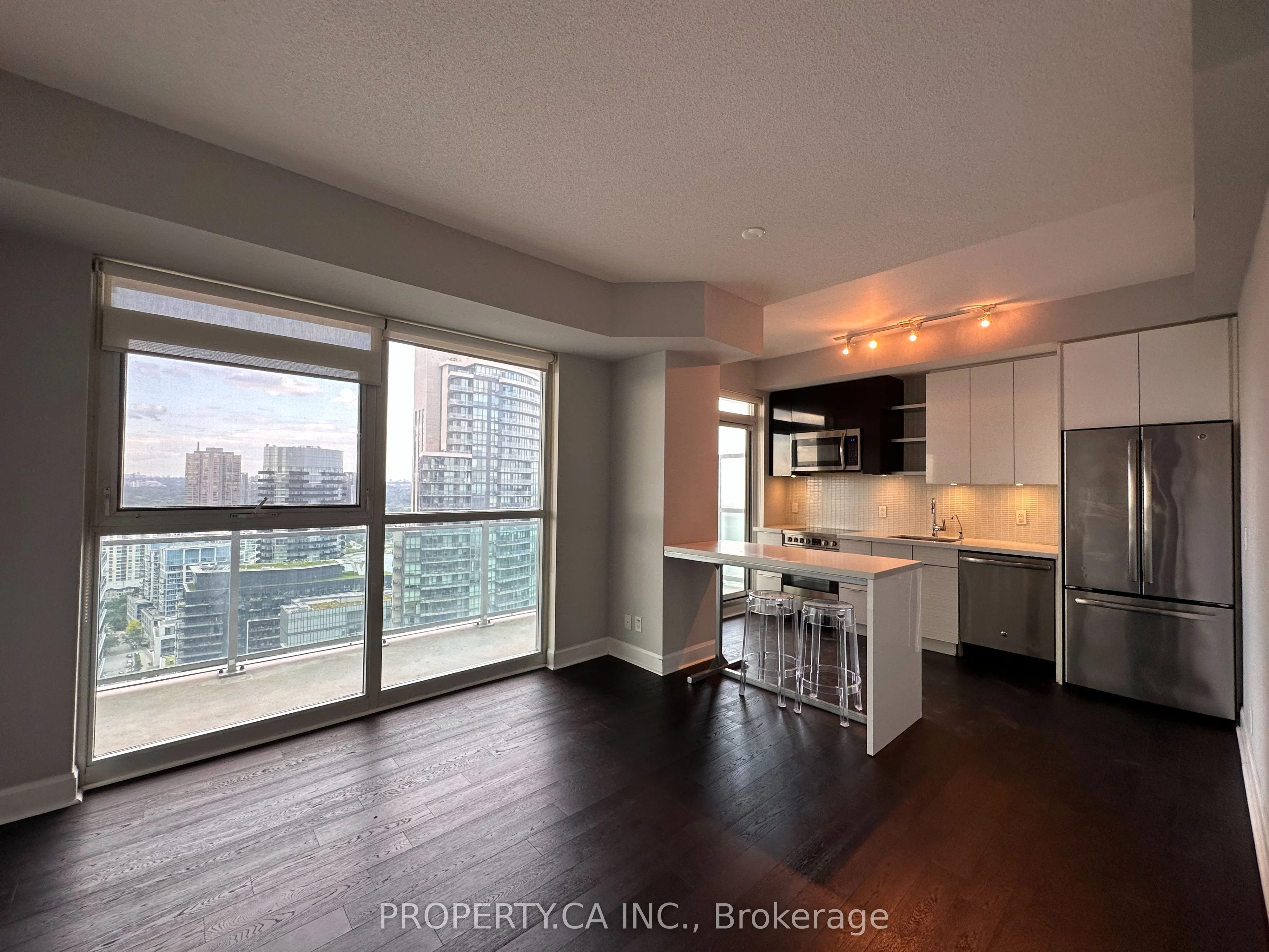 33 Shore Breeze Drive 2908, Toronto W06, ON M8V 0G1