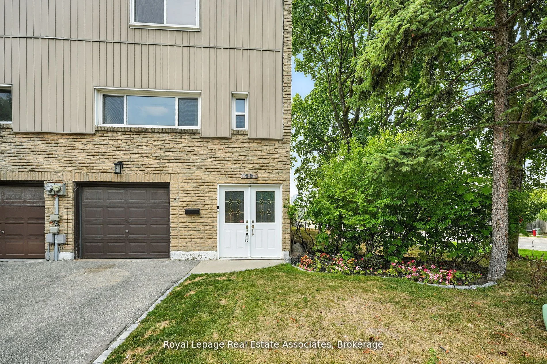 400 Bloor Street 69, Mississauga, ON L5A 3M8