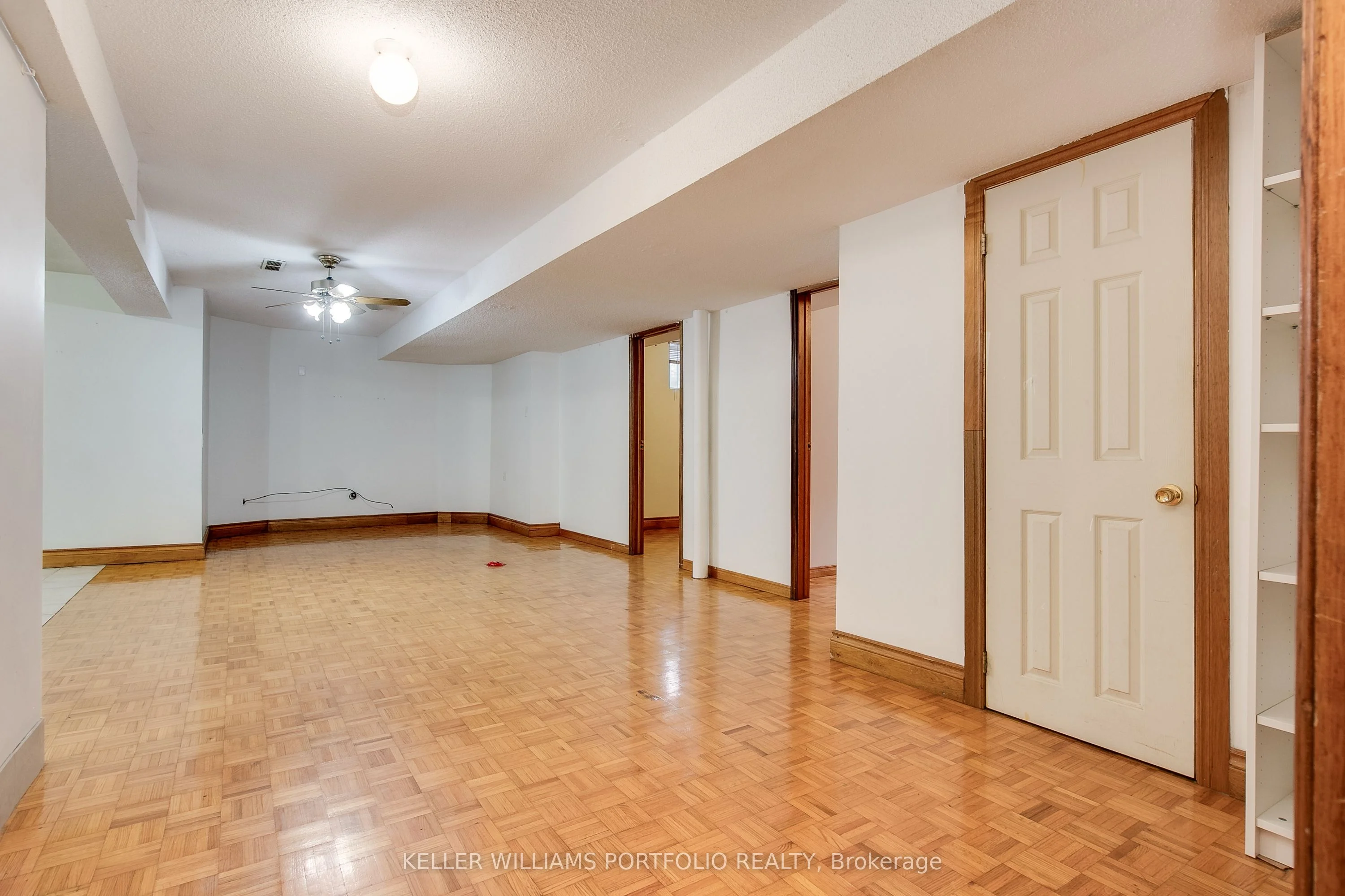 20 Montesson Street Bsmnt, Toronto W08, On M9b 1c4