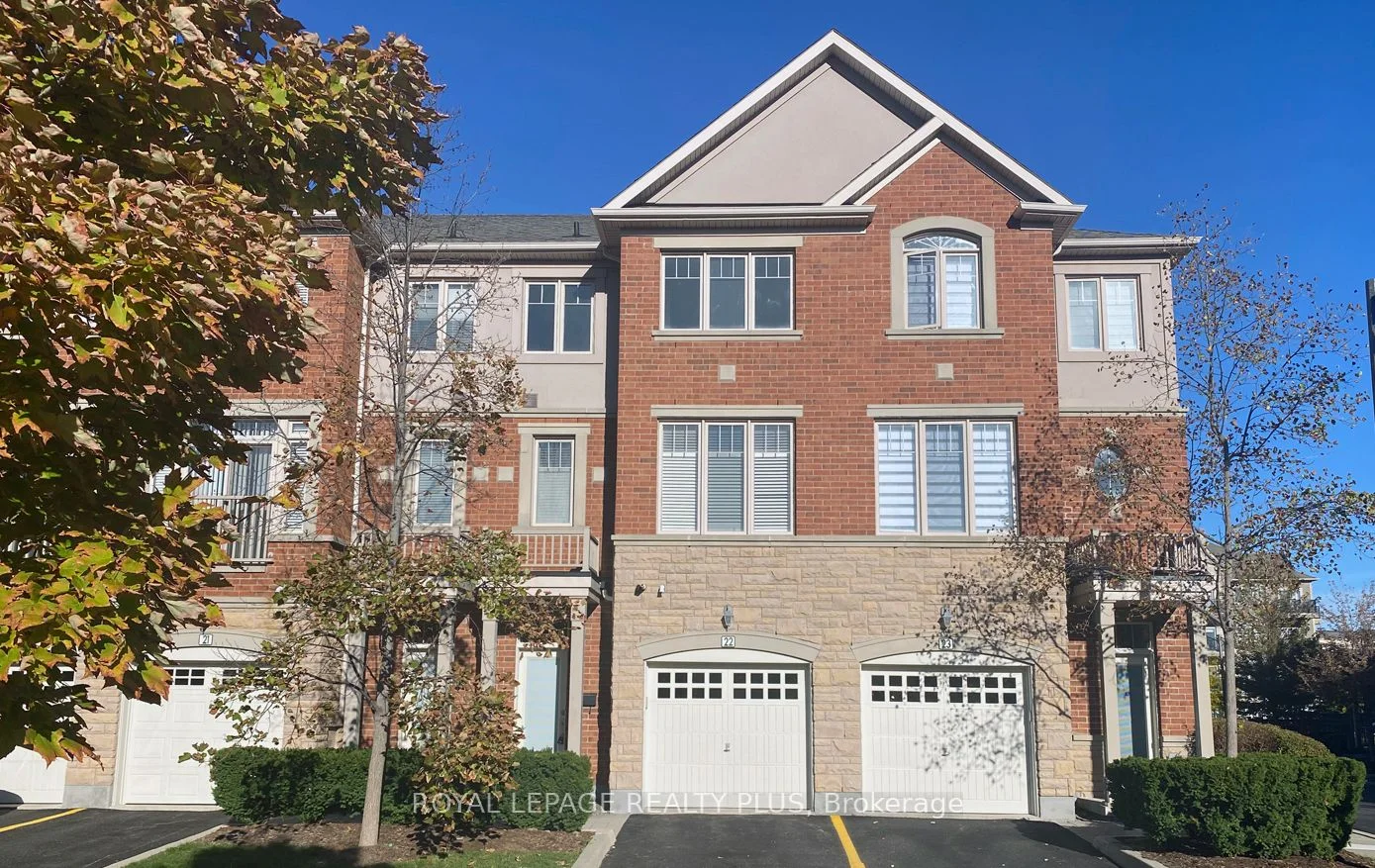 5710 Long Valley Road 22, Mississauga, ON L5M 0M1