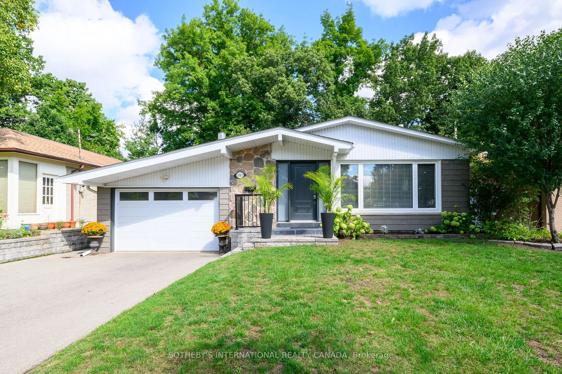 1563 Robillard Road, Mississauga, ON L5J 3K3
