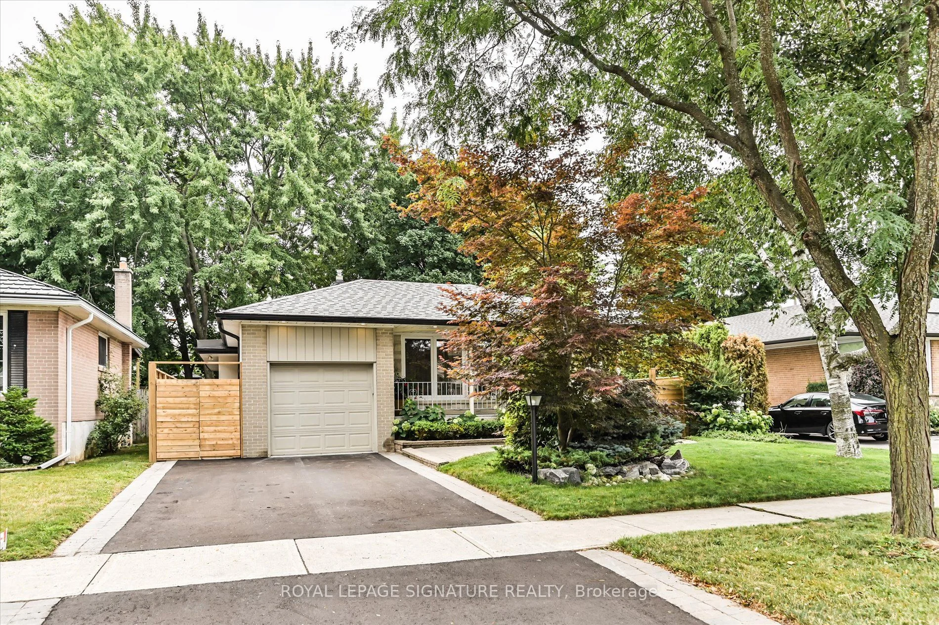 113 Carsbrooke Road, Toronto W08, ON M9C 3C9