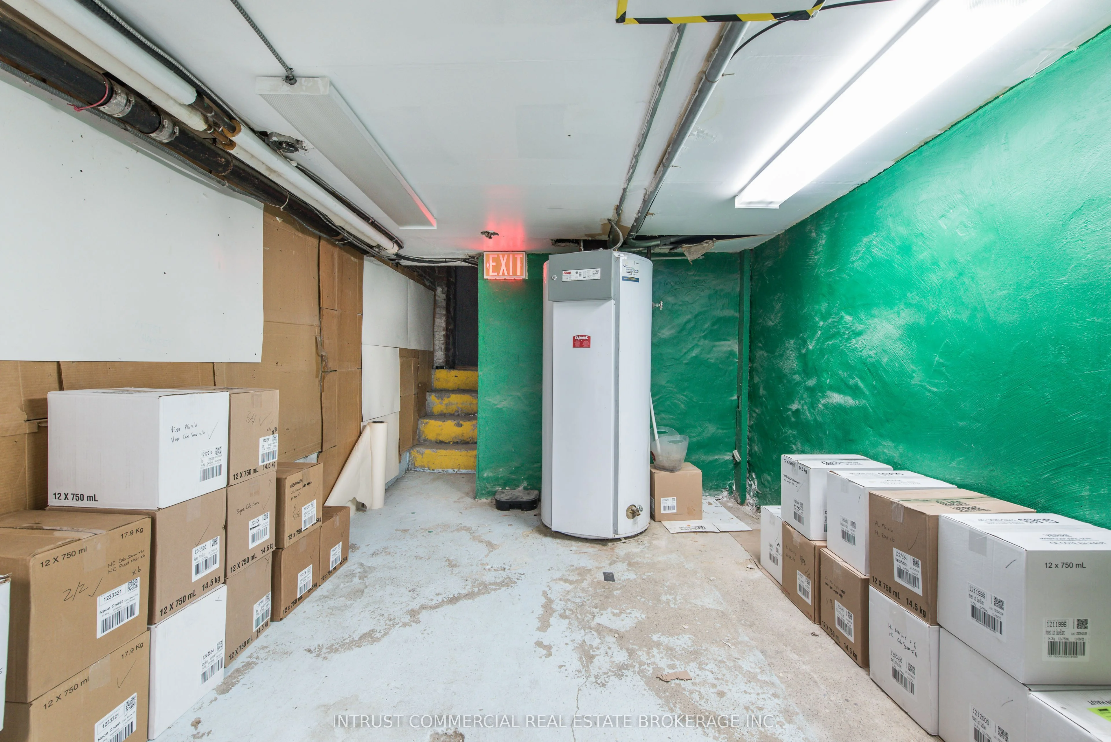 2273 Bloor Street W, Toronto W01, ON M6S 1P1