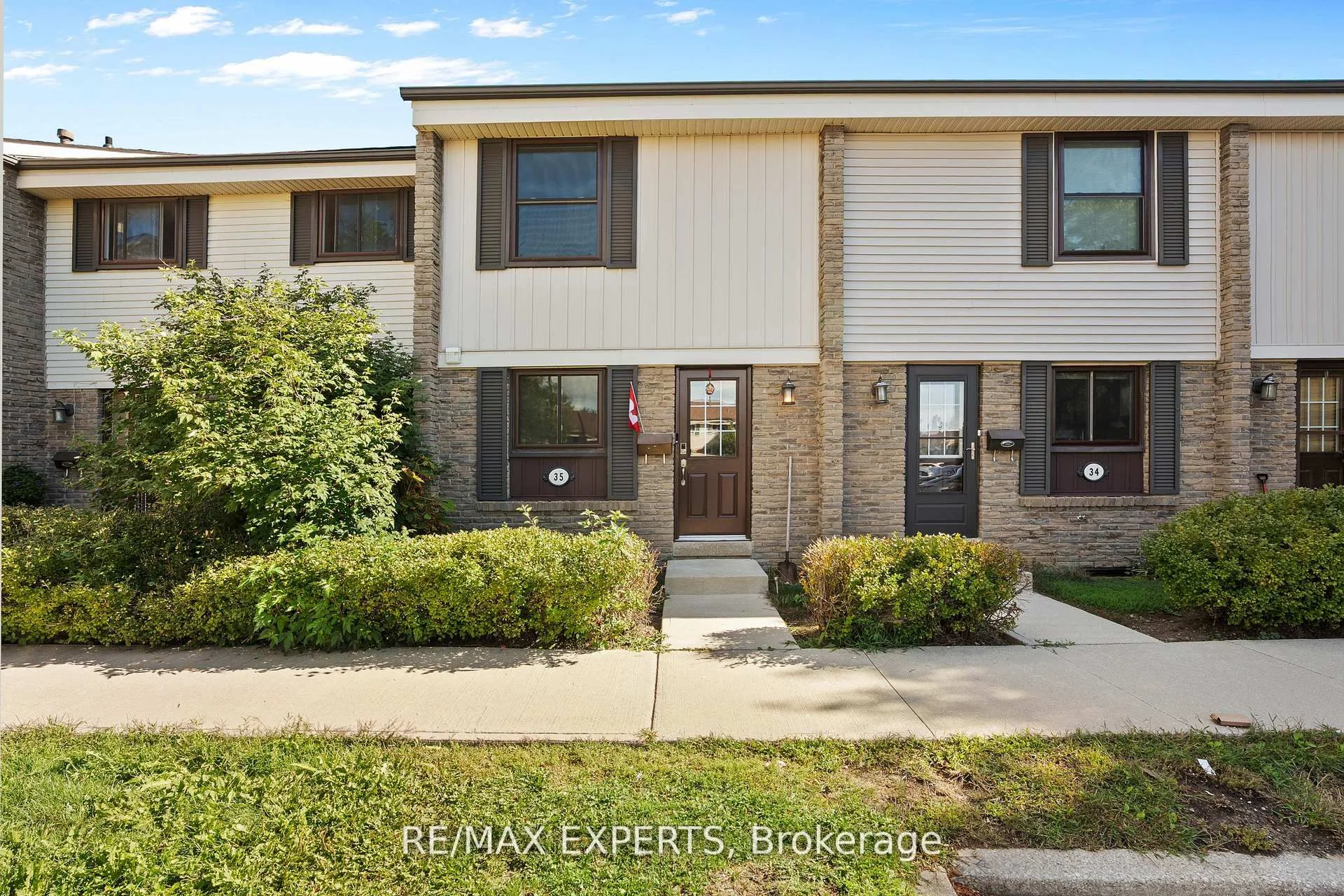 2779 Gananoque Drive 35, Mississauga, ON L5N 2E4