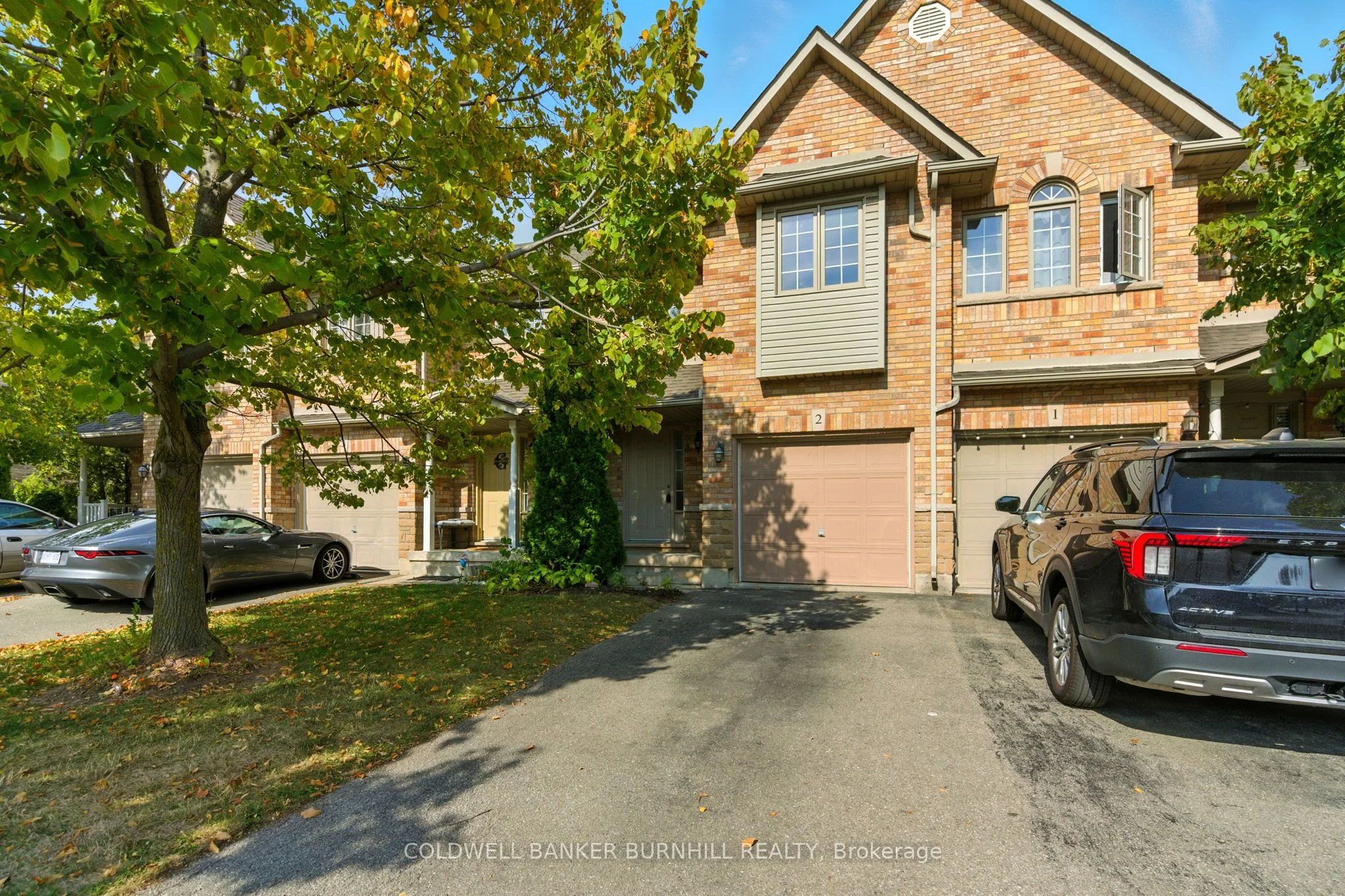 Condo Townhouse in Burlington
