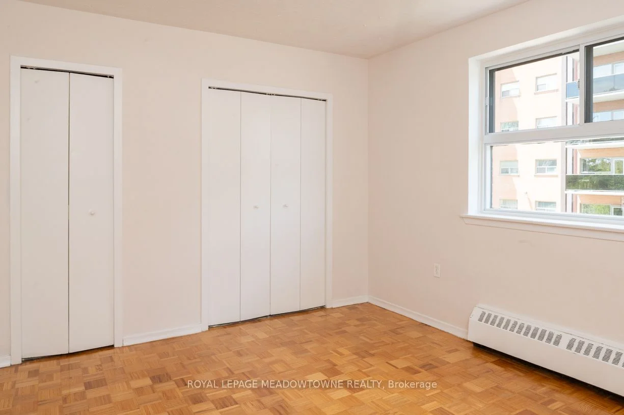 1017 Seneca Avenue 209, Mississauga, ON L5G 3X5