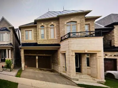 Detached in Oakville