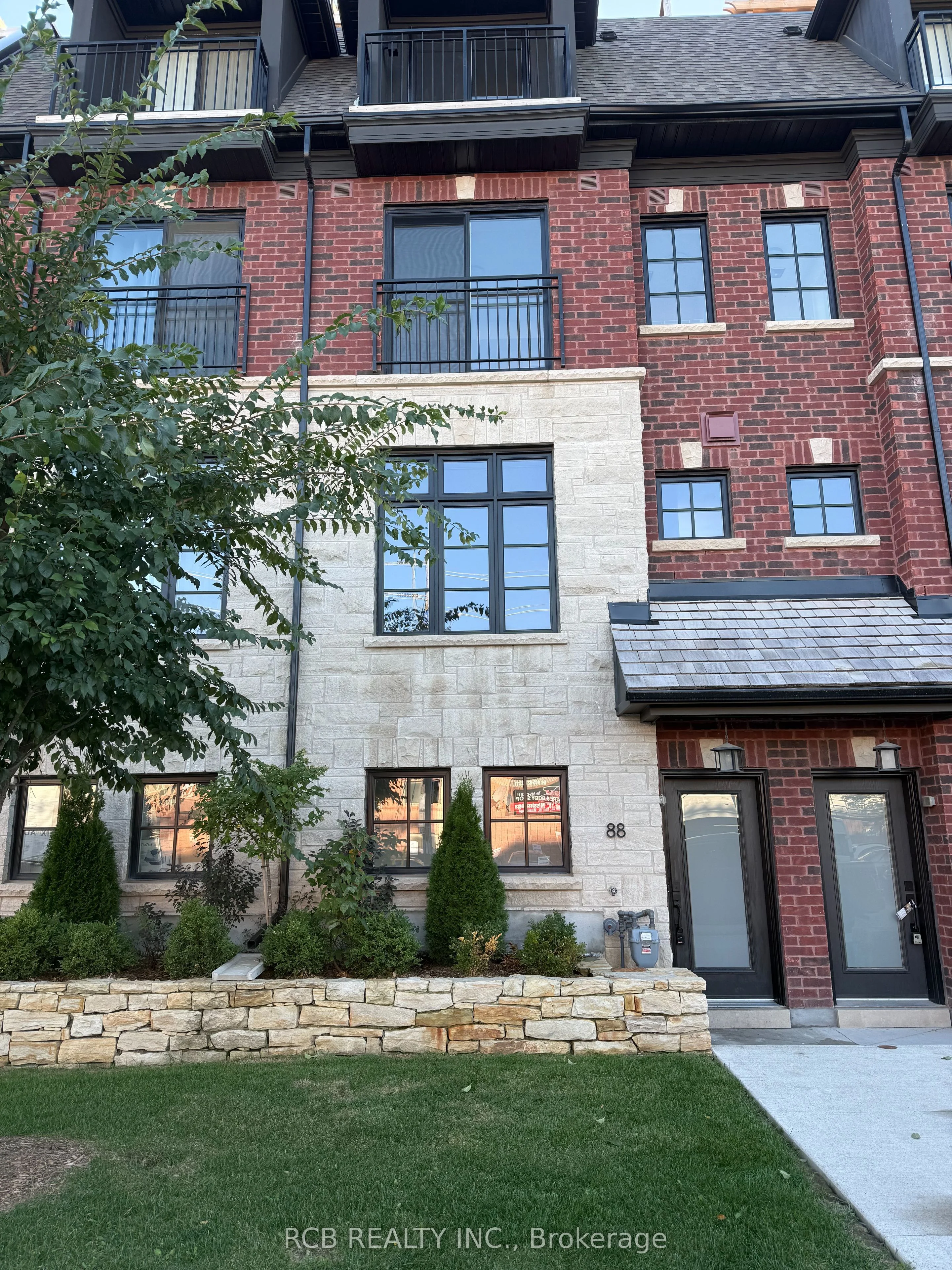 150 Joymar Drive 88, Mississauga, On L5m 2p6