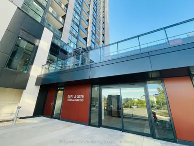 Condo Apartment in Oakville