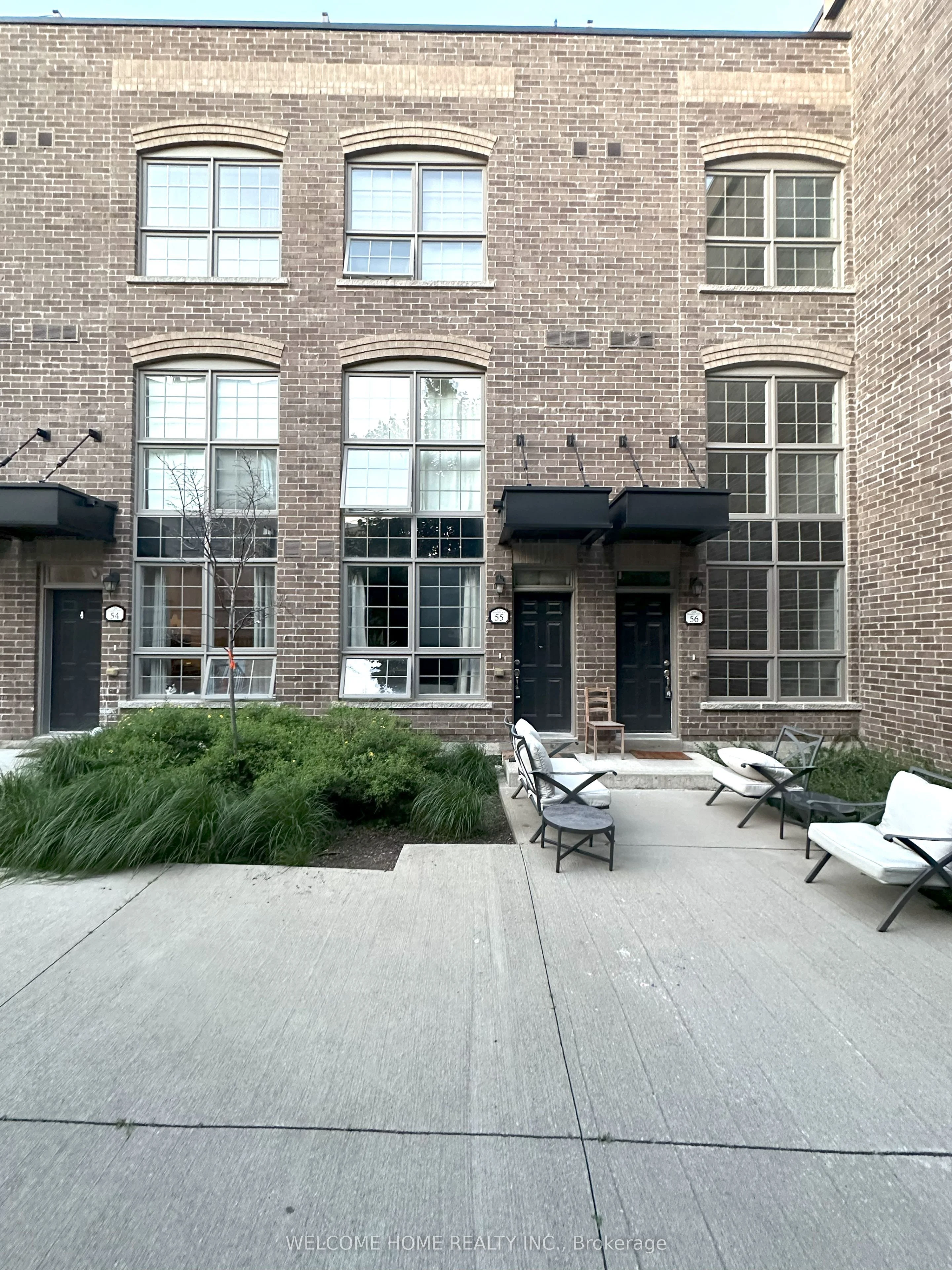 220 Brandon Avenue 55, Toronto W02, ON M6H 0C5