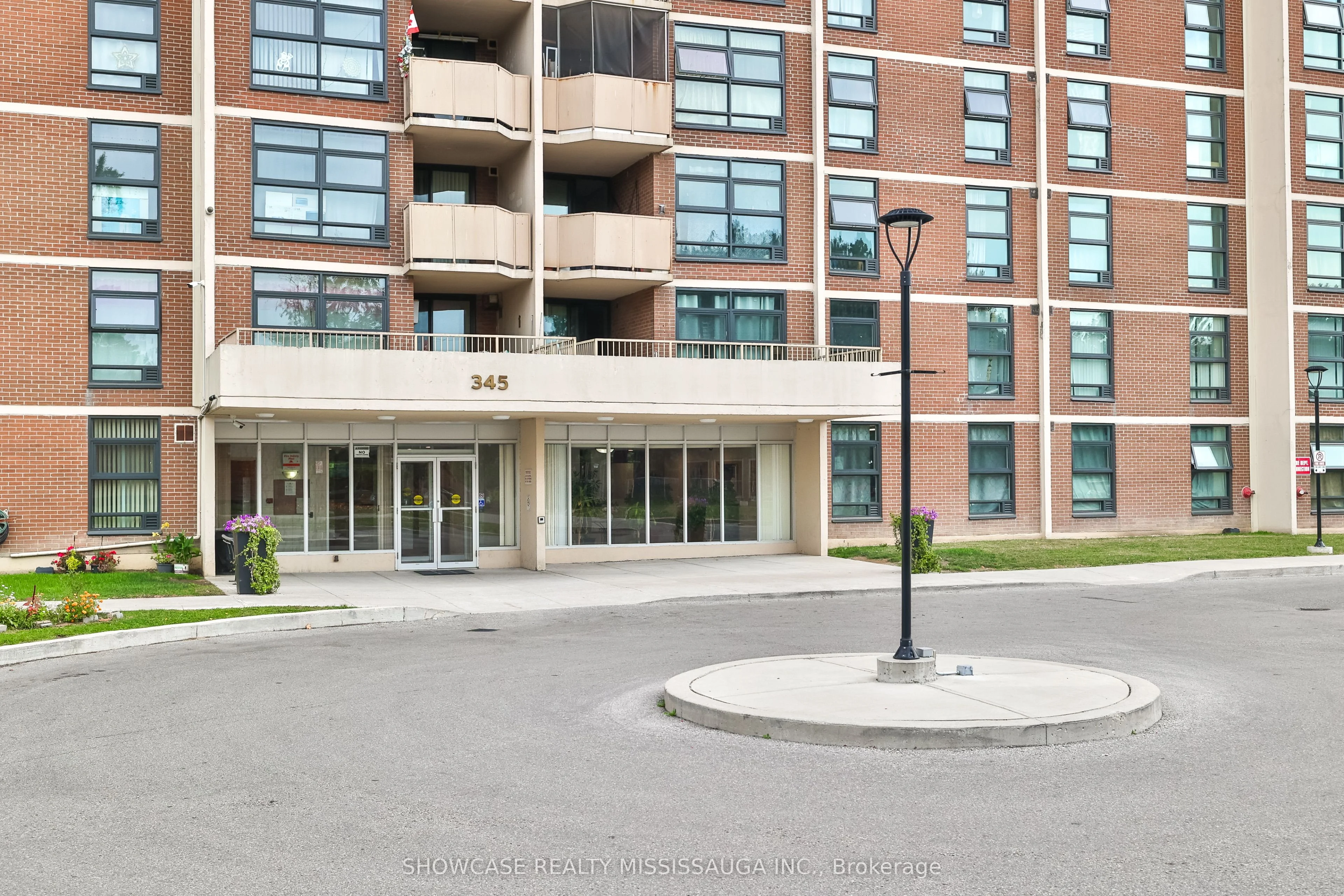 345 Driftwood Avenue 1208, Toronto W05, ON M3N 2P4