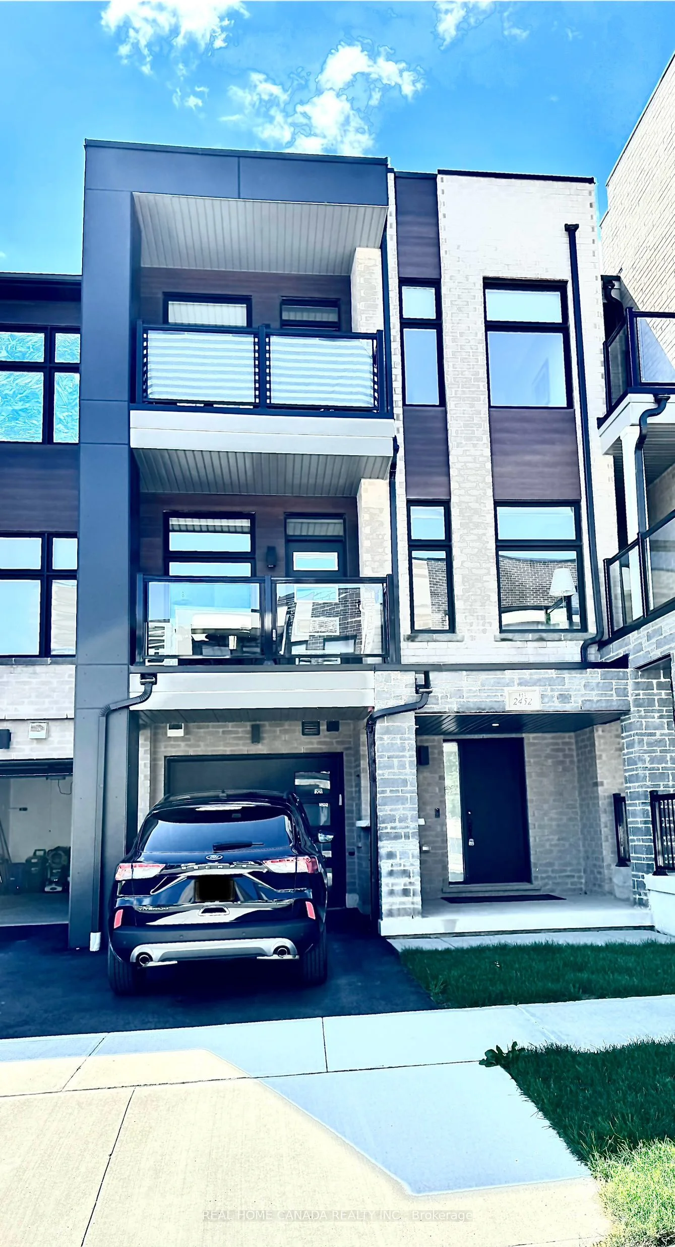 2452 Belt Lane, Oakville, On L6m 5l8