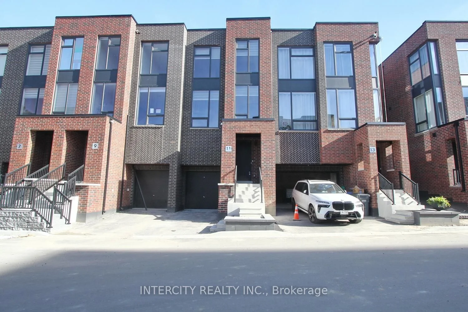 Att/Row/Townhouse in Caledon