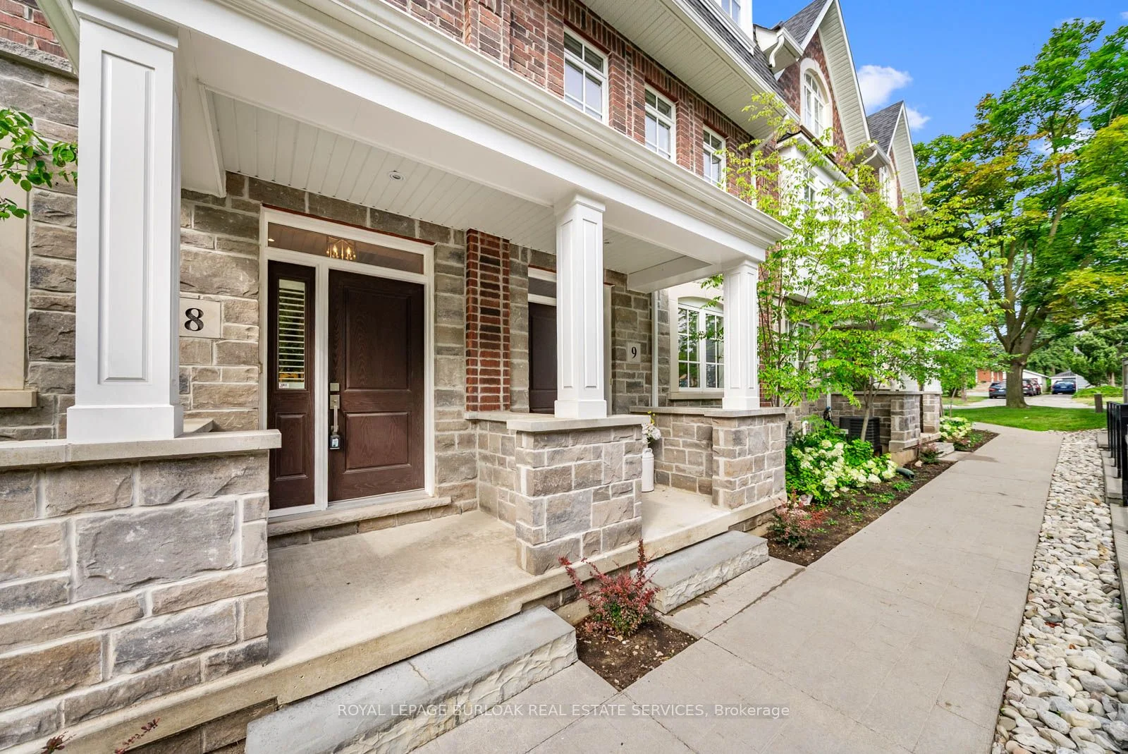 2362 New Street 8, Burlington, ON L7R 4P8