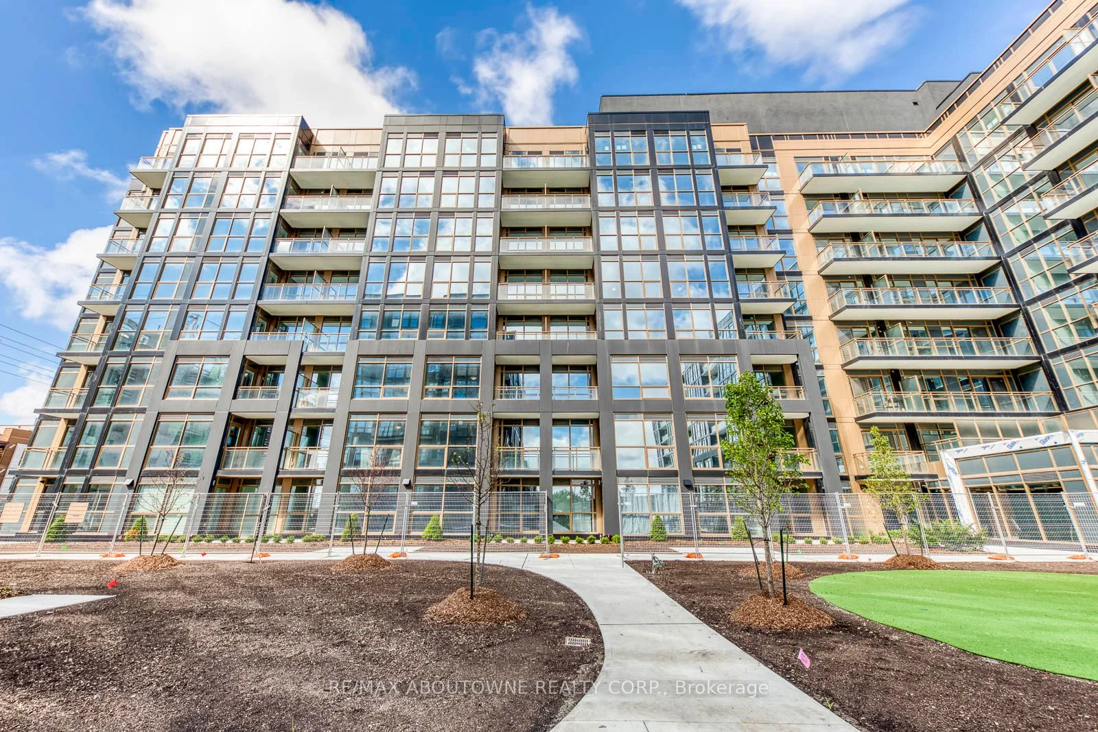 2343 Khalsa Gate 307, Oakville, ON L6M 5R6